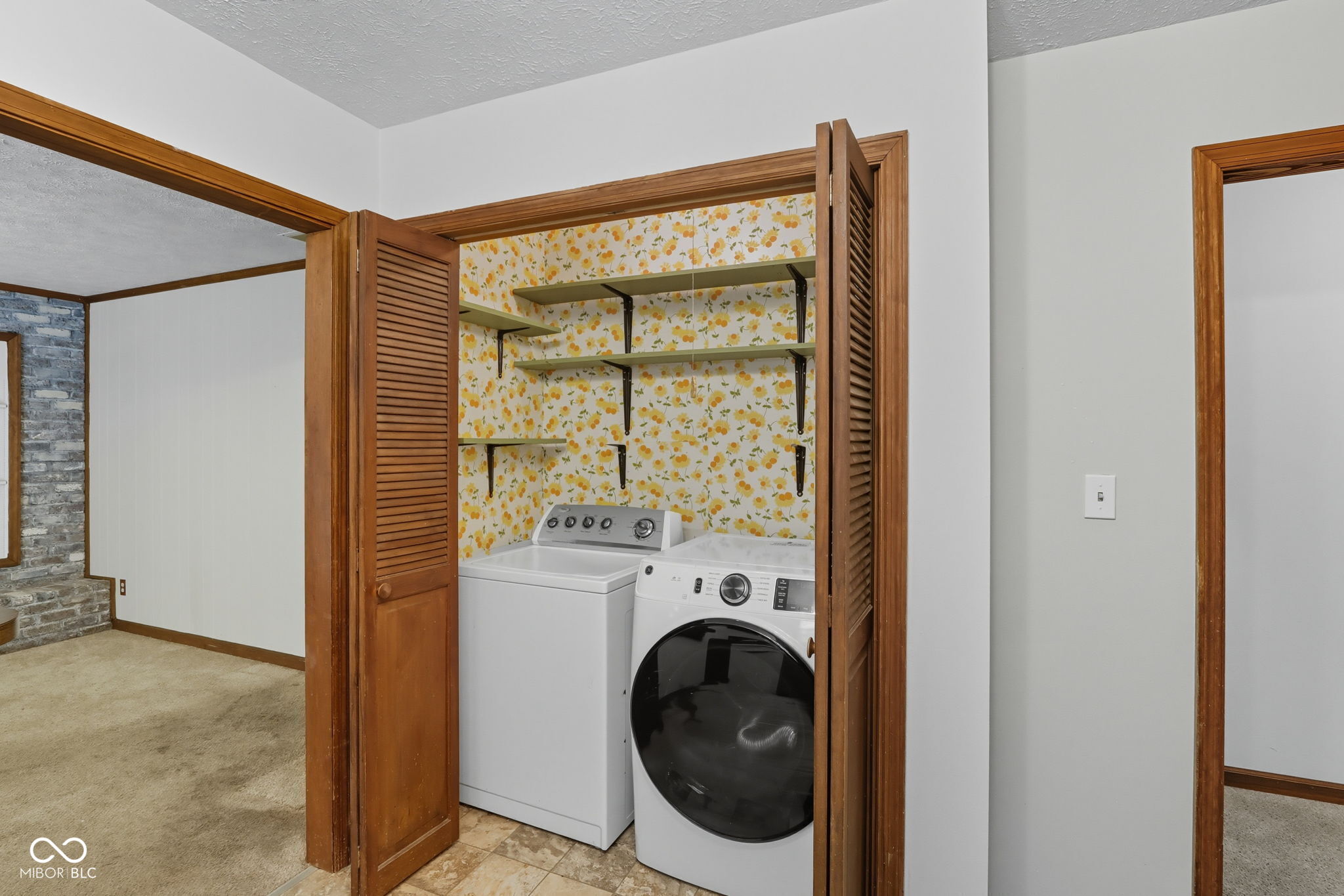 10420 Orchard Park Drive W