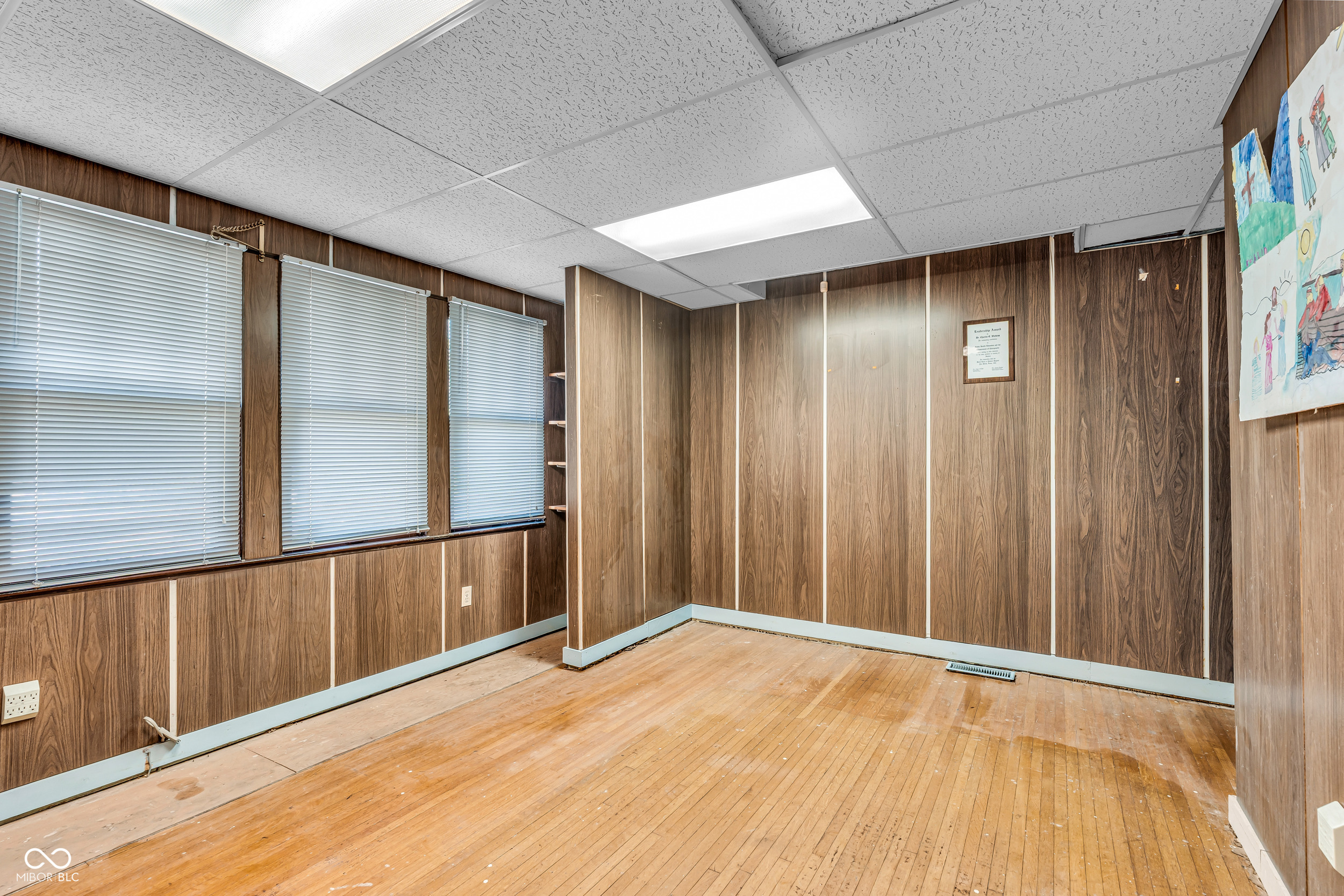 5117 E Washington Street