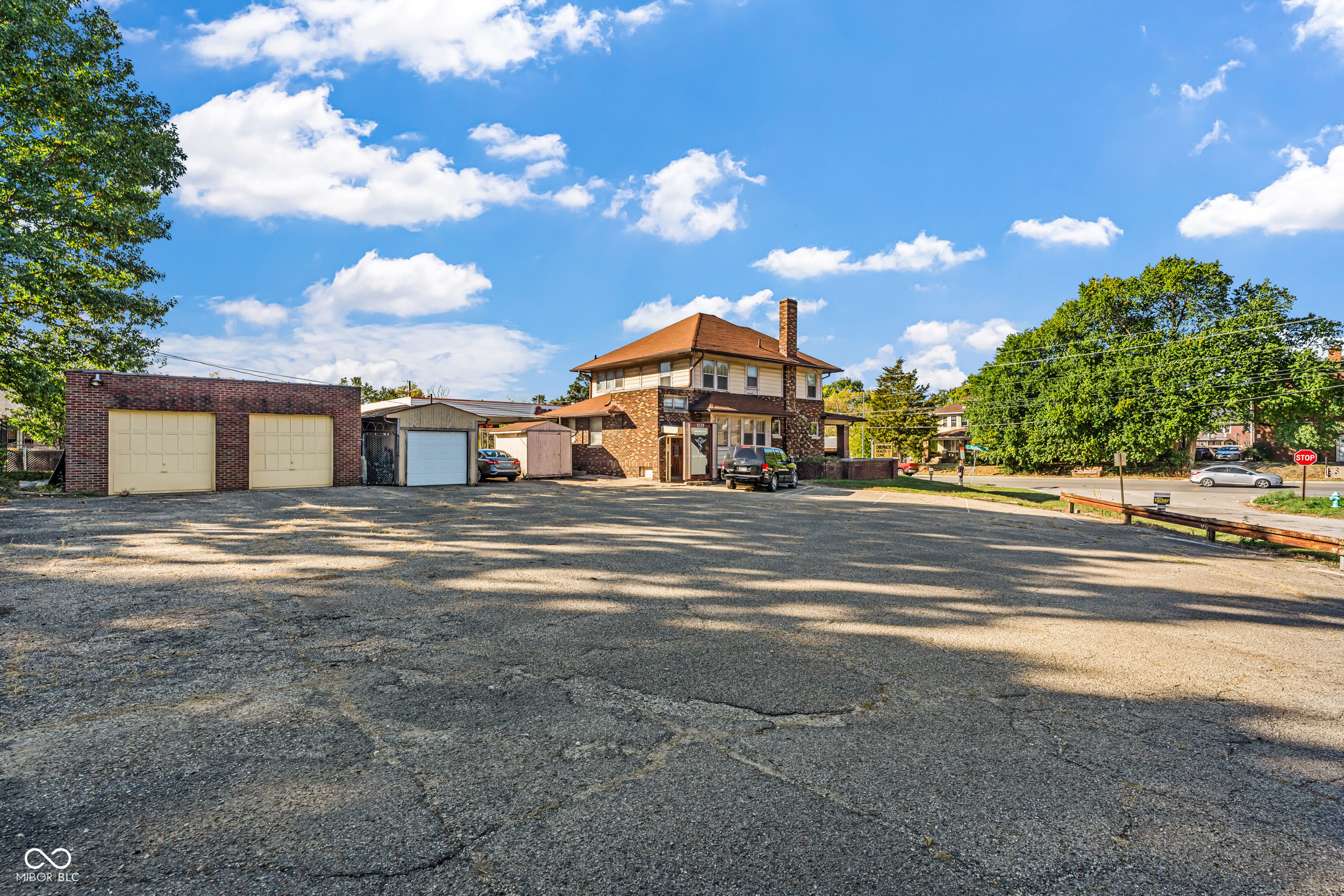 5117 E Washington Street