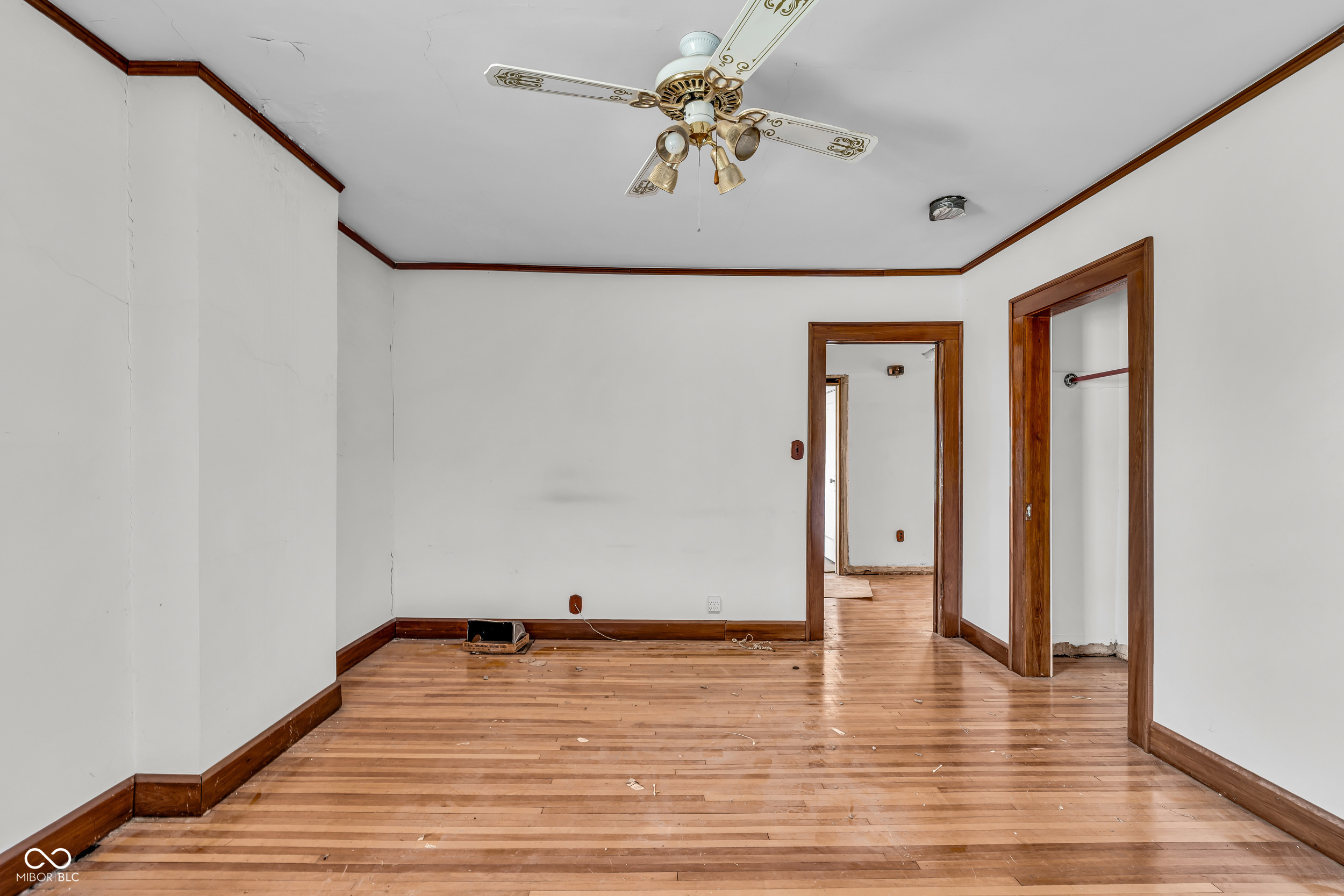 5117 E Washington Street