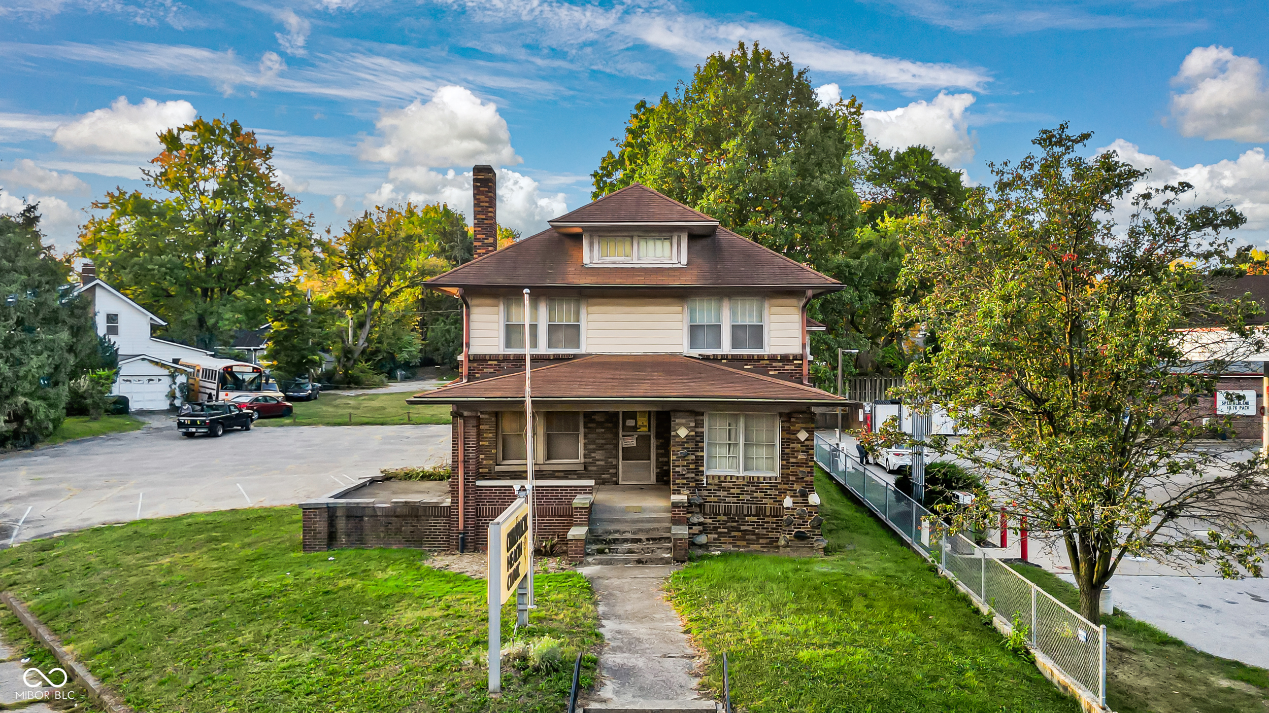 5117 E Washington Street