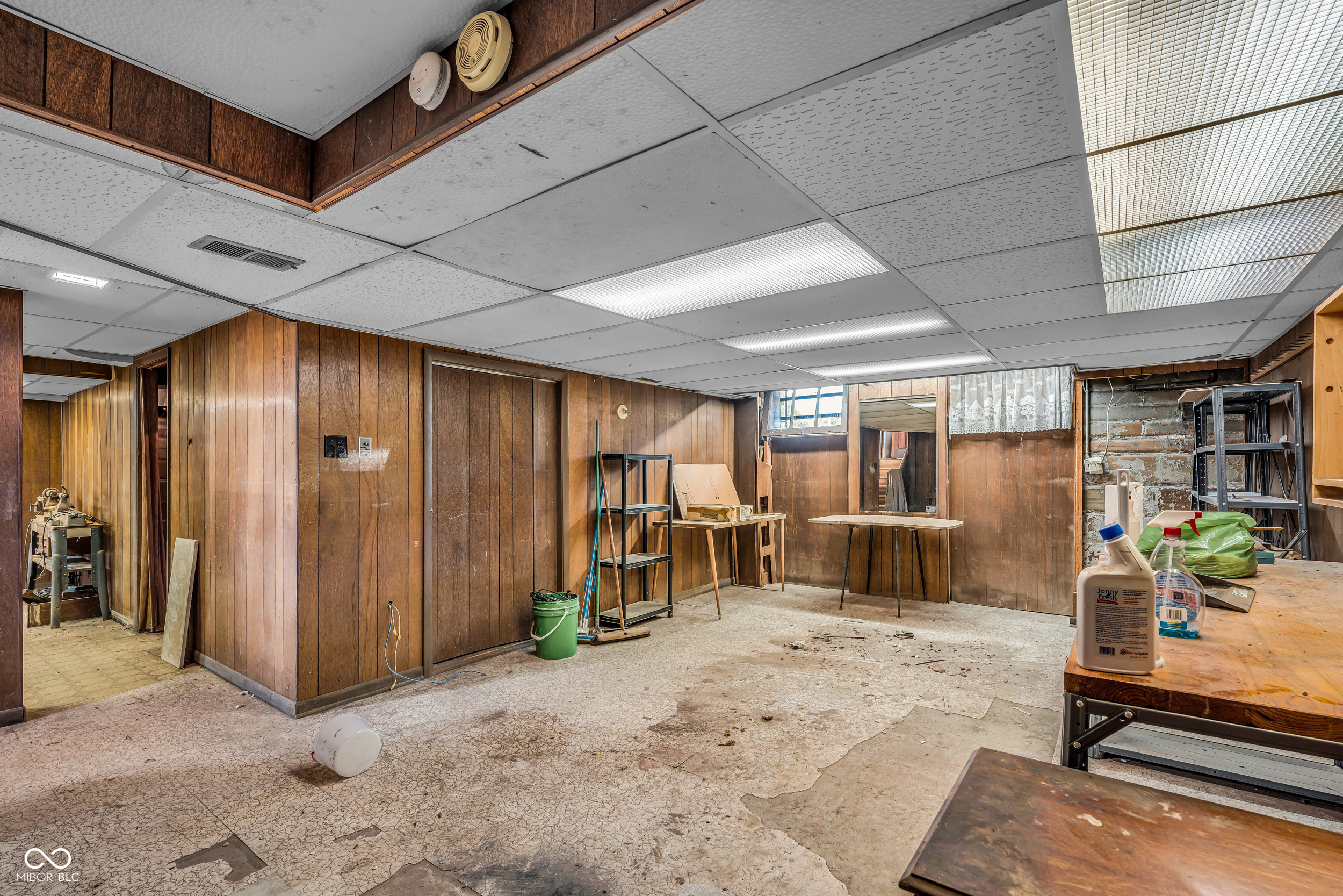 5117 E Washington Street