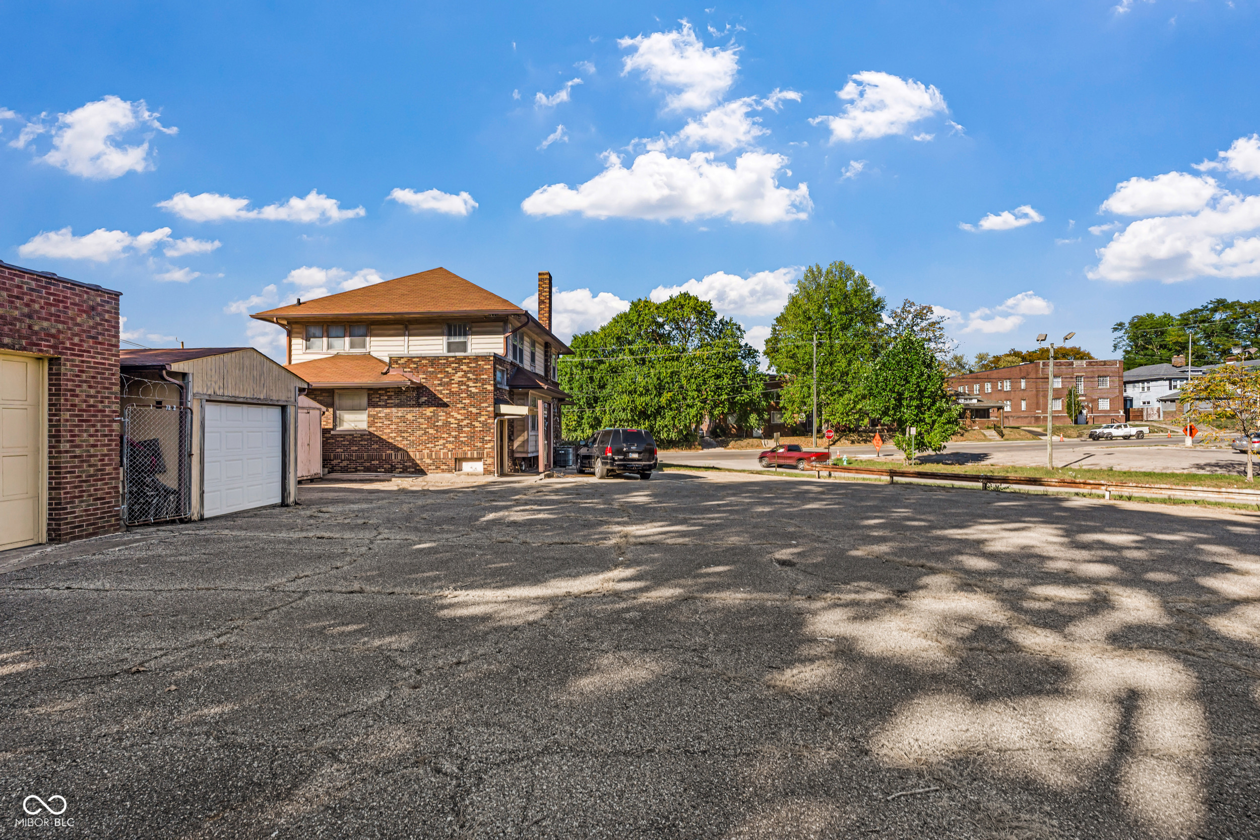 5117 E Washington Street