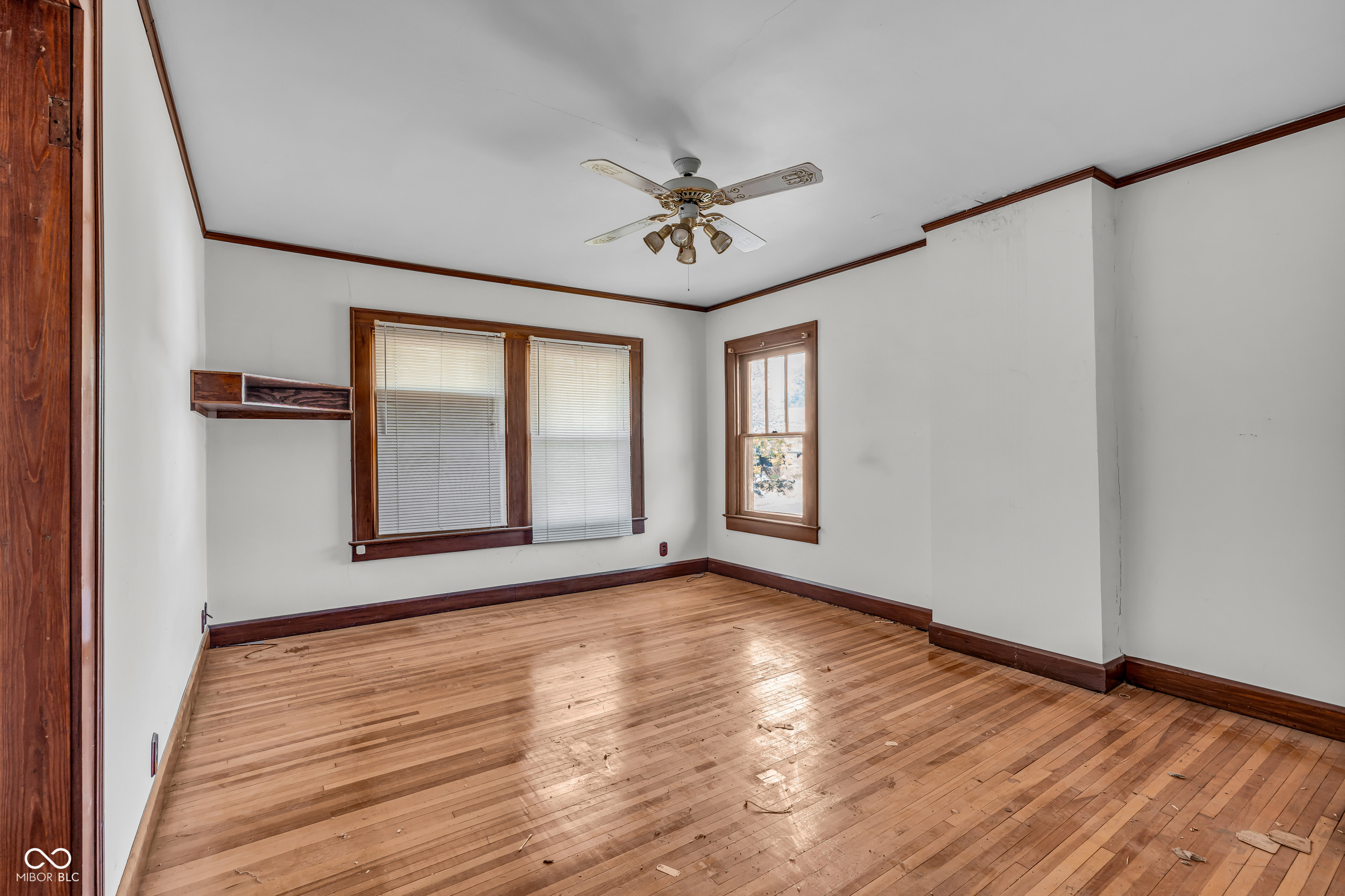 5117 E Washington Street