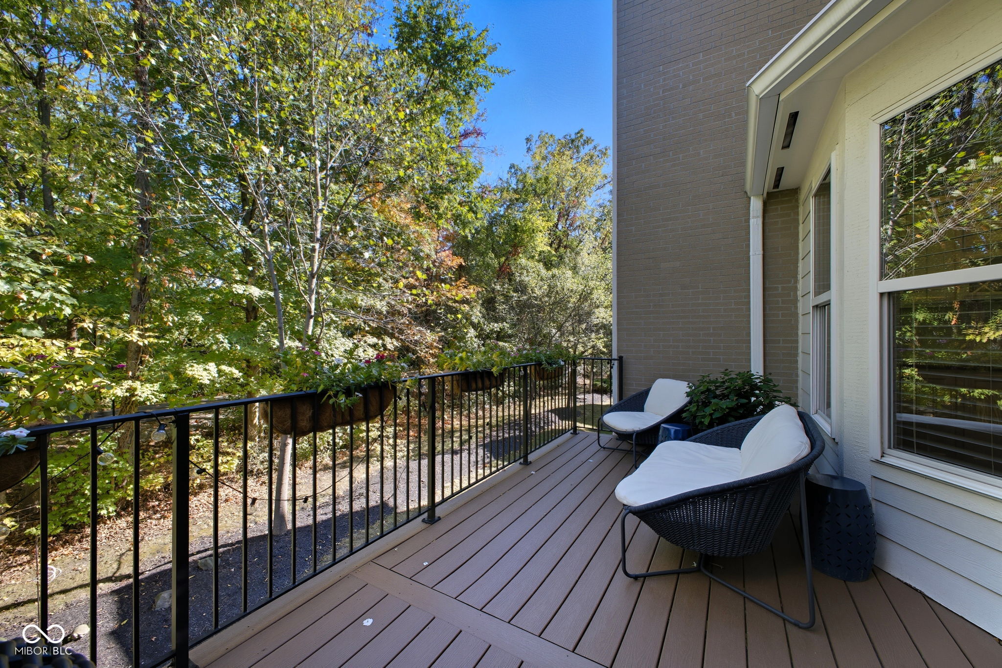 789 Greenford Trail N