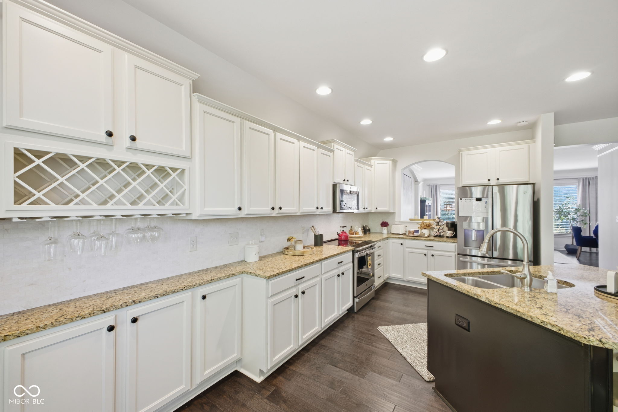 789 Greenford Trail N