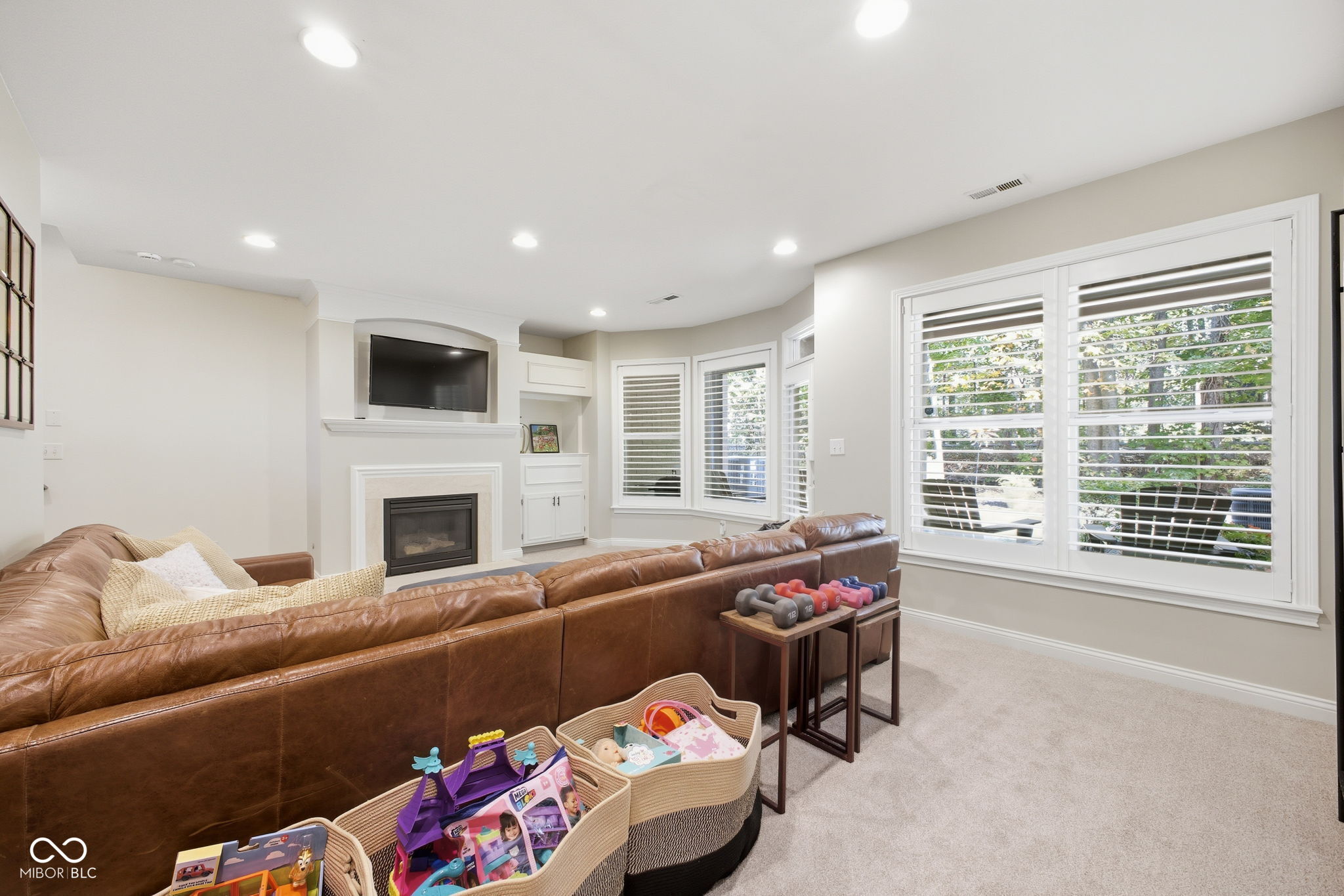 789 Greenford Trail N