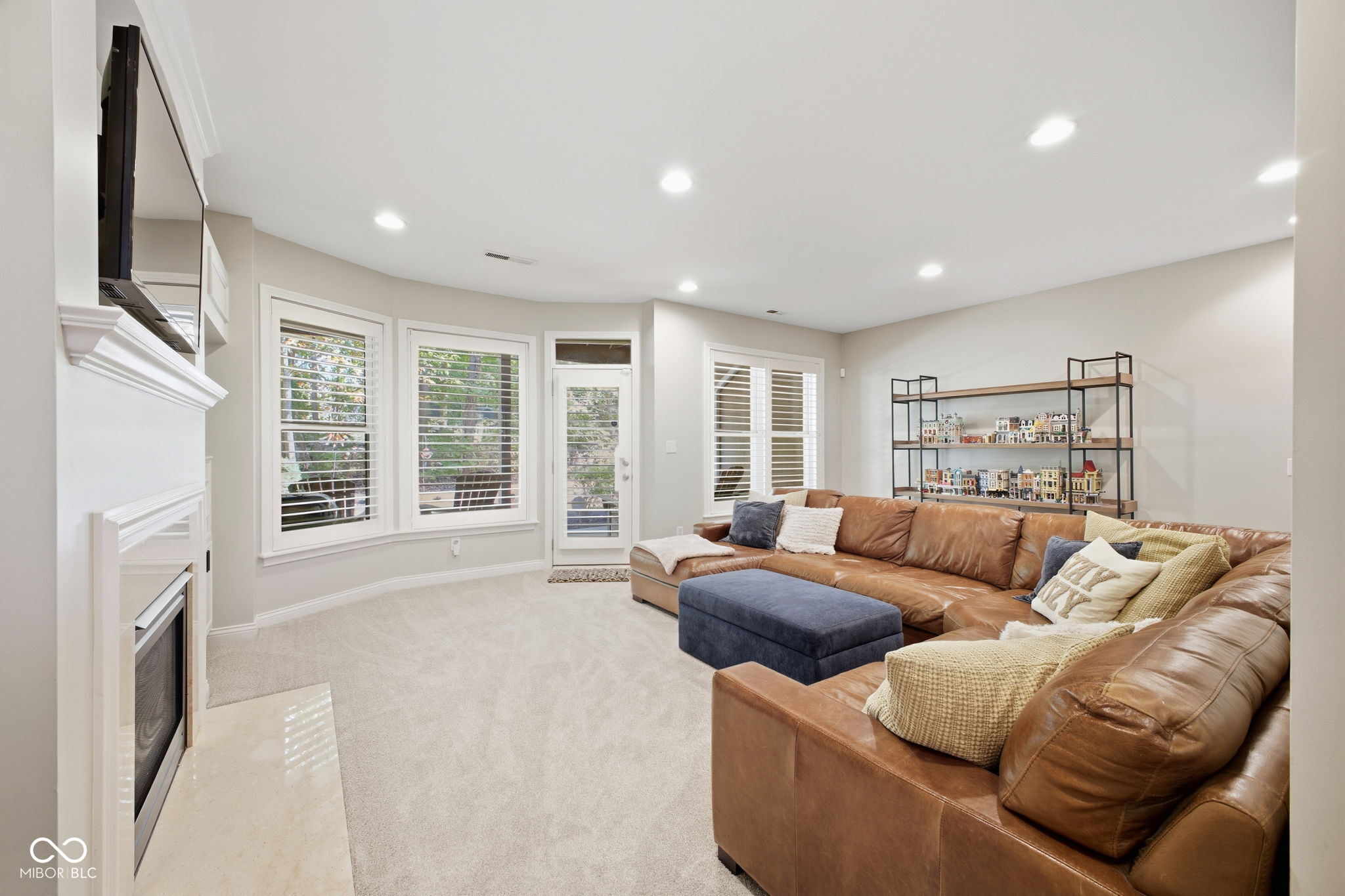 789 Greenford Trail N