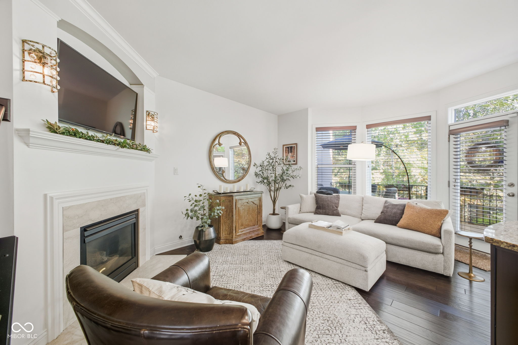 789 Greenford Trail N