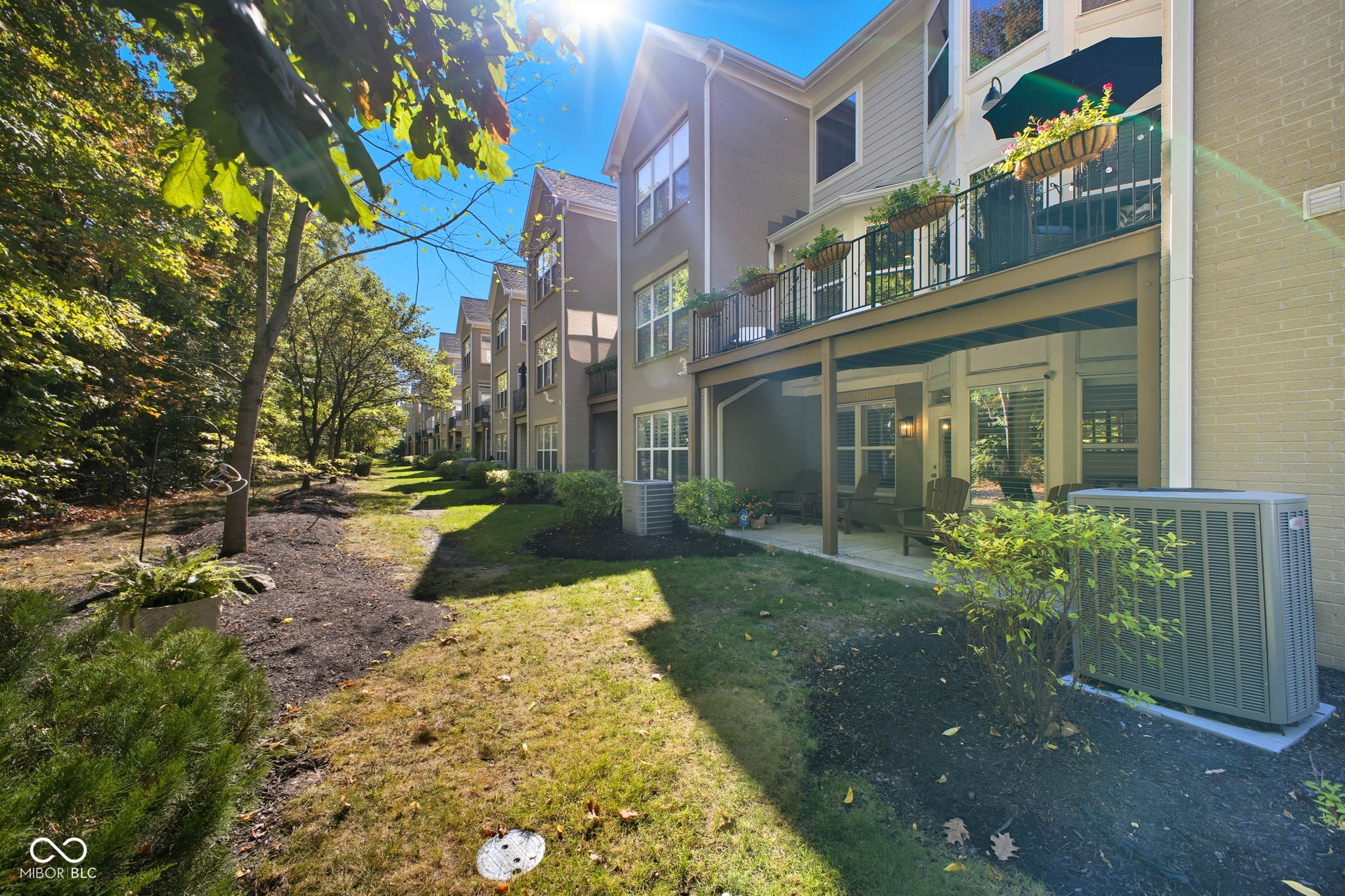 789 Greenford Trail N