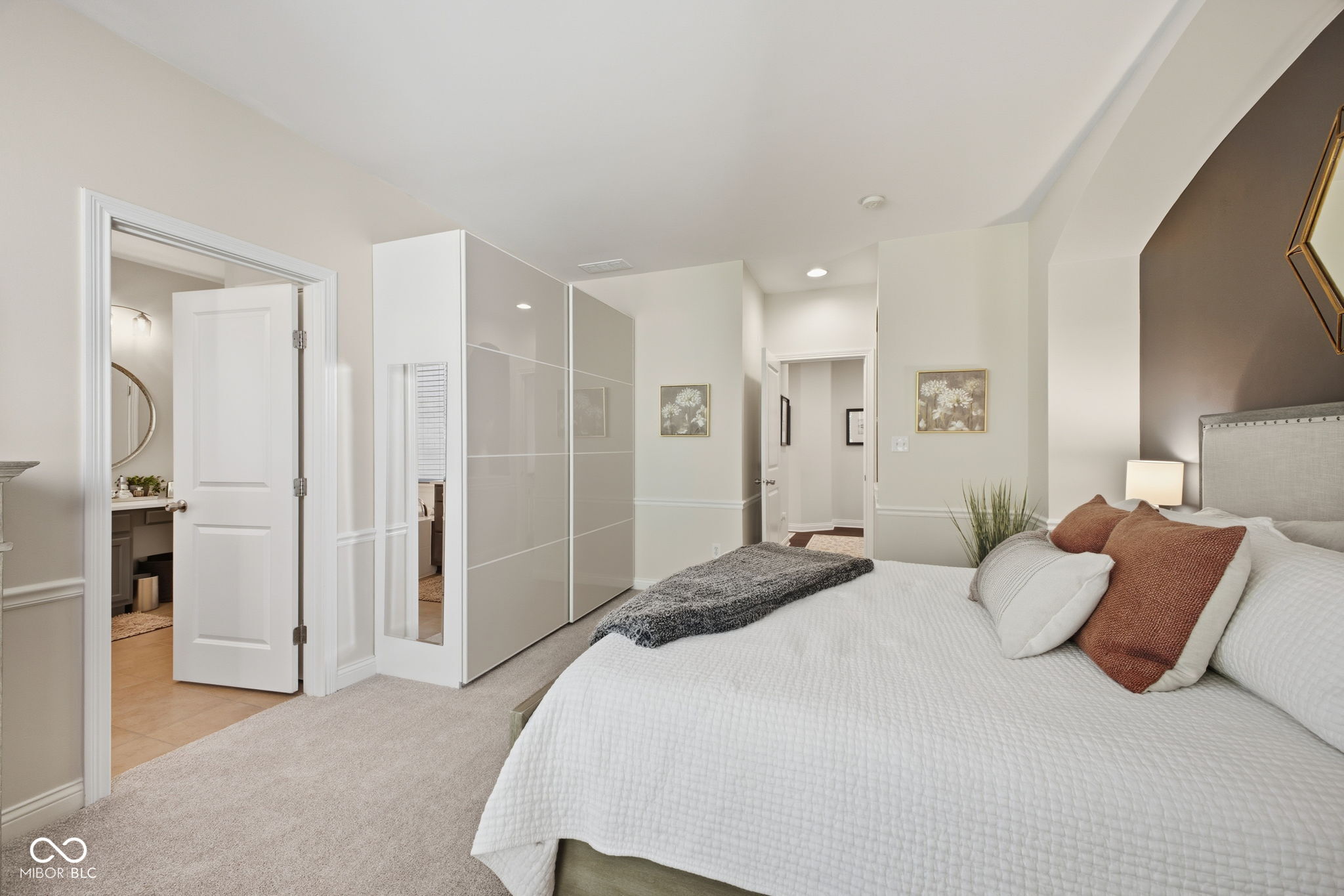 789 Greenford Trail N