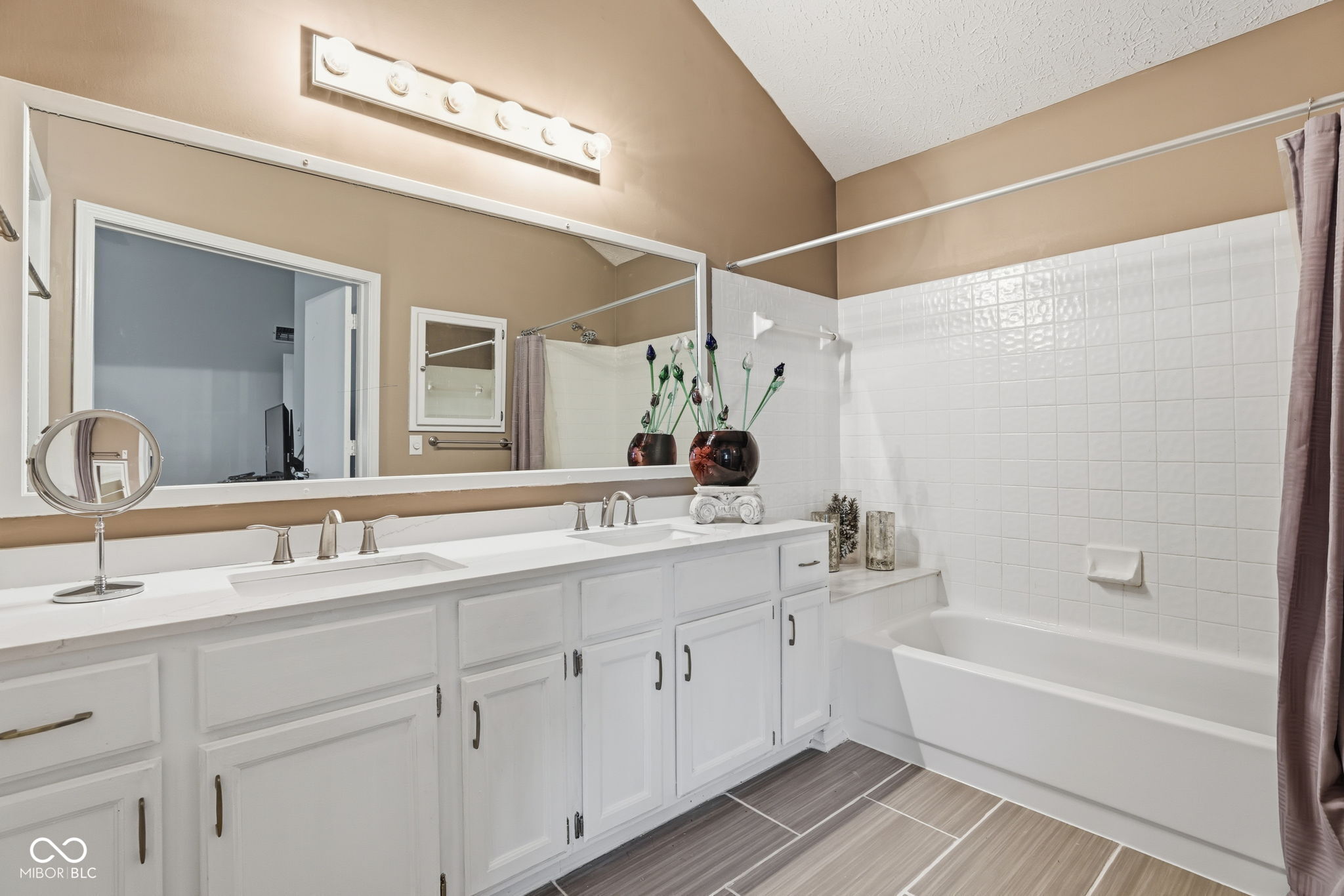 11526 Crescent Court