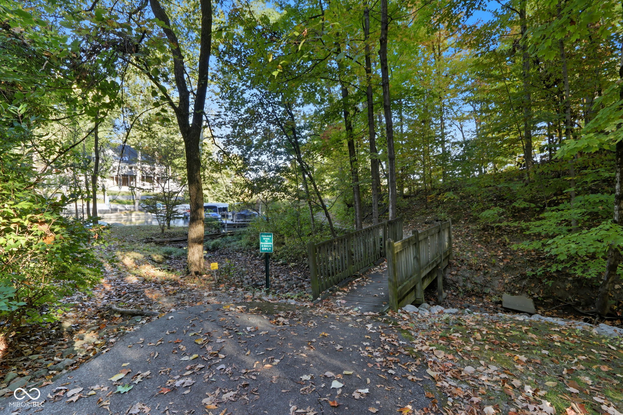 11526 Crescent Court