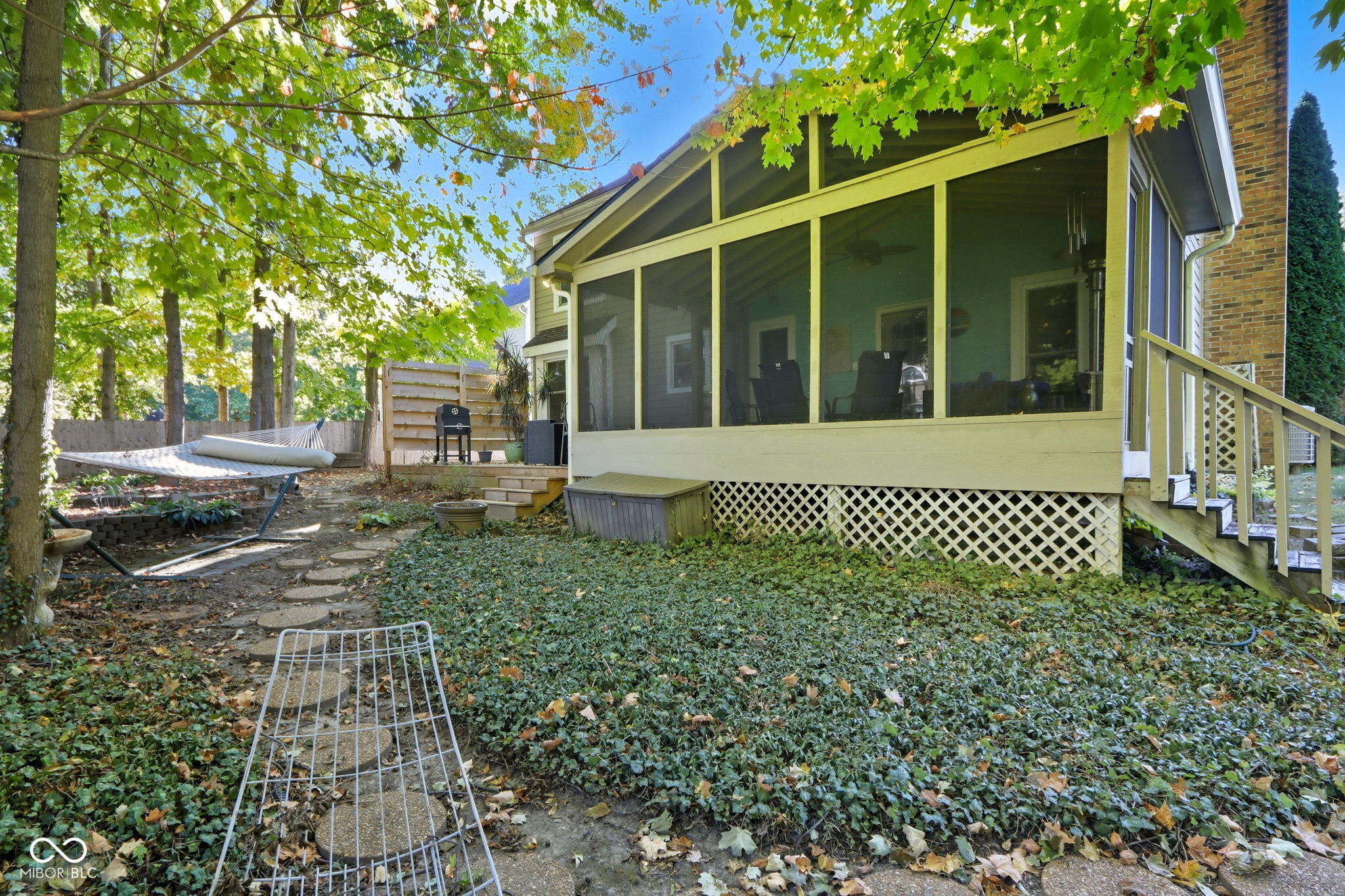 11526 Crescent Court