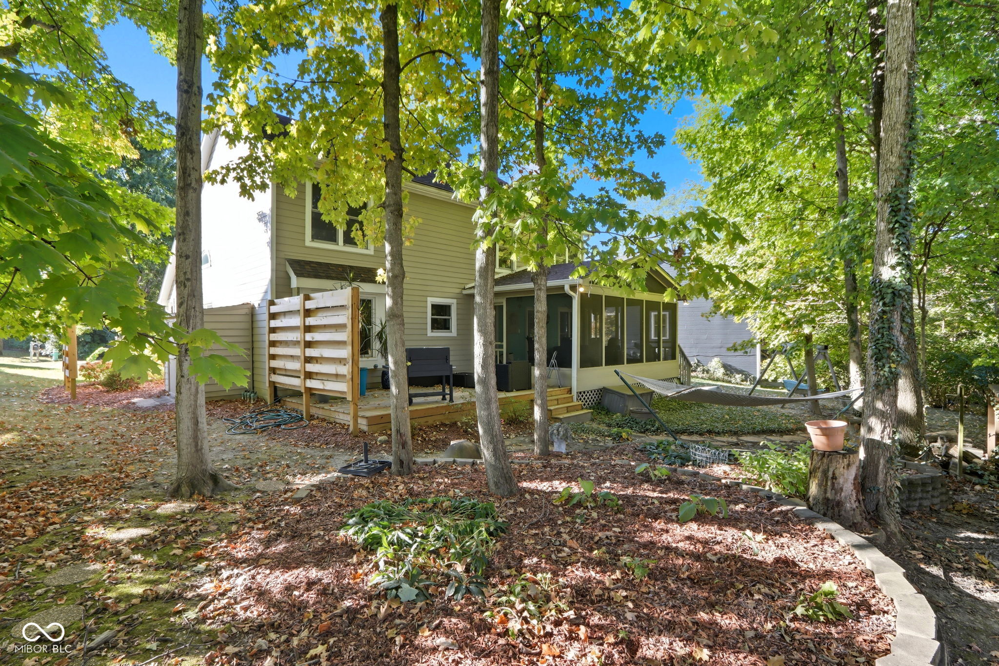 11526 Crescent Court