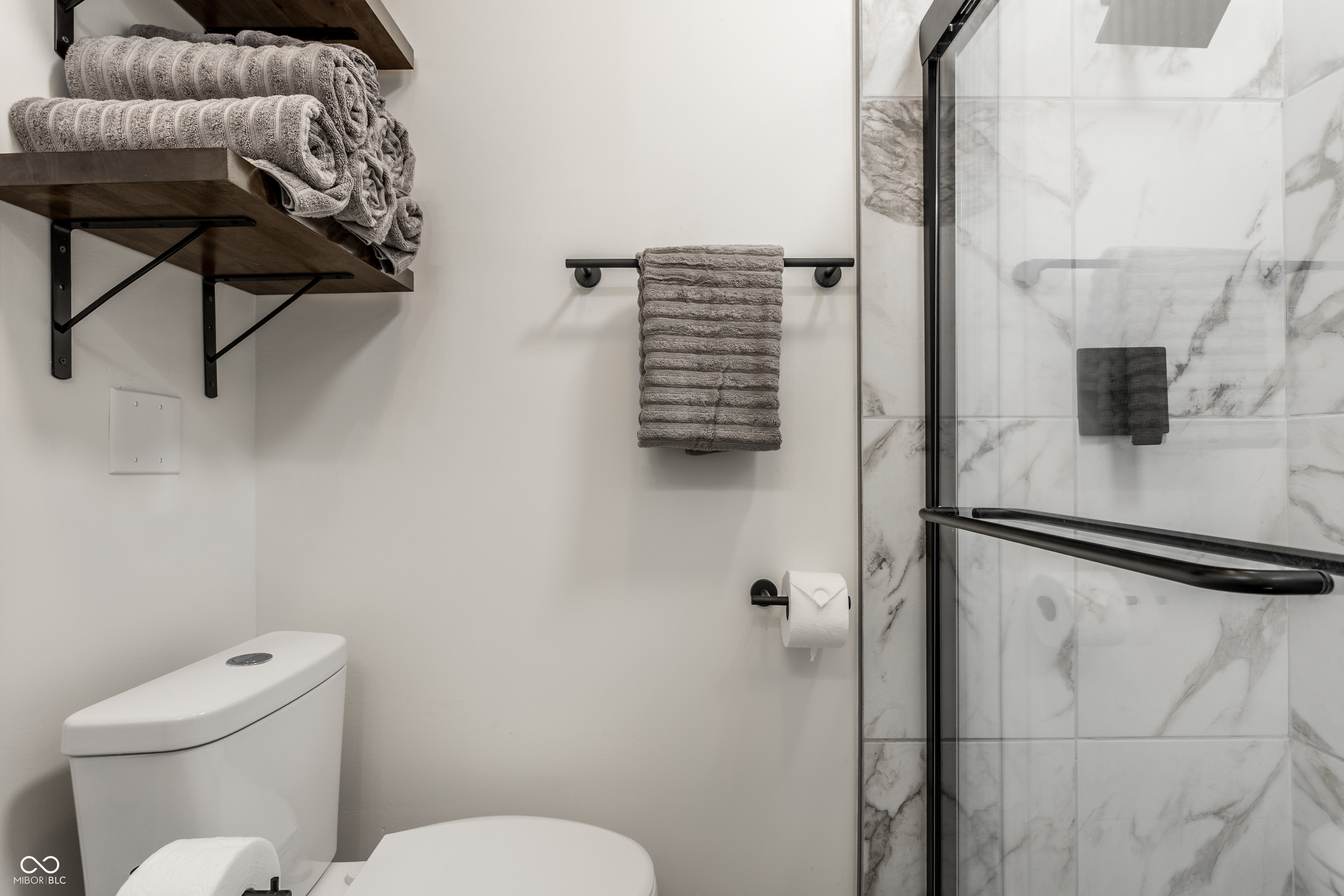 1204-1206 Hoyt Avenue