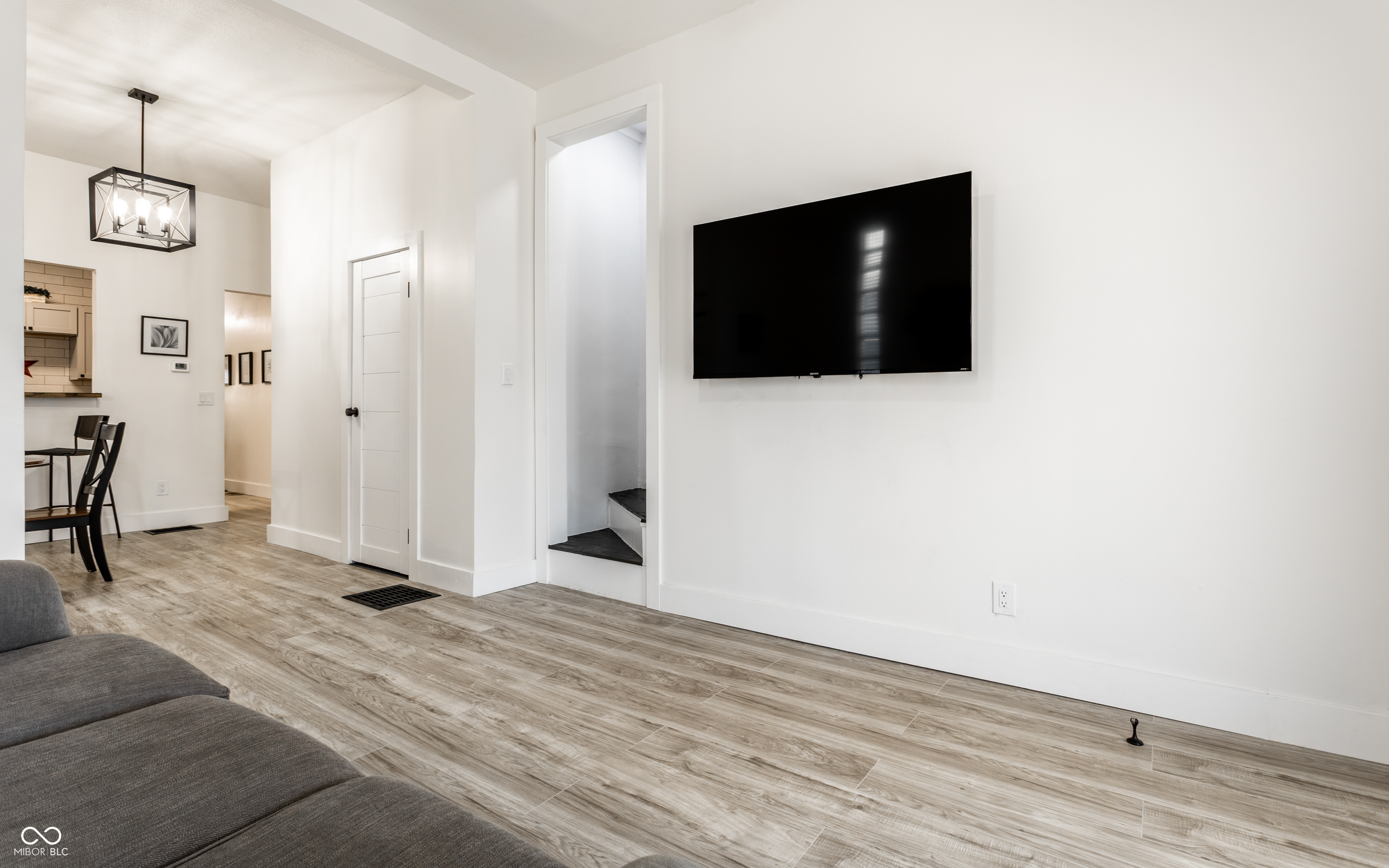 1204-1206 Hoyt Avenue