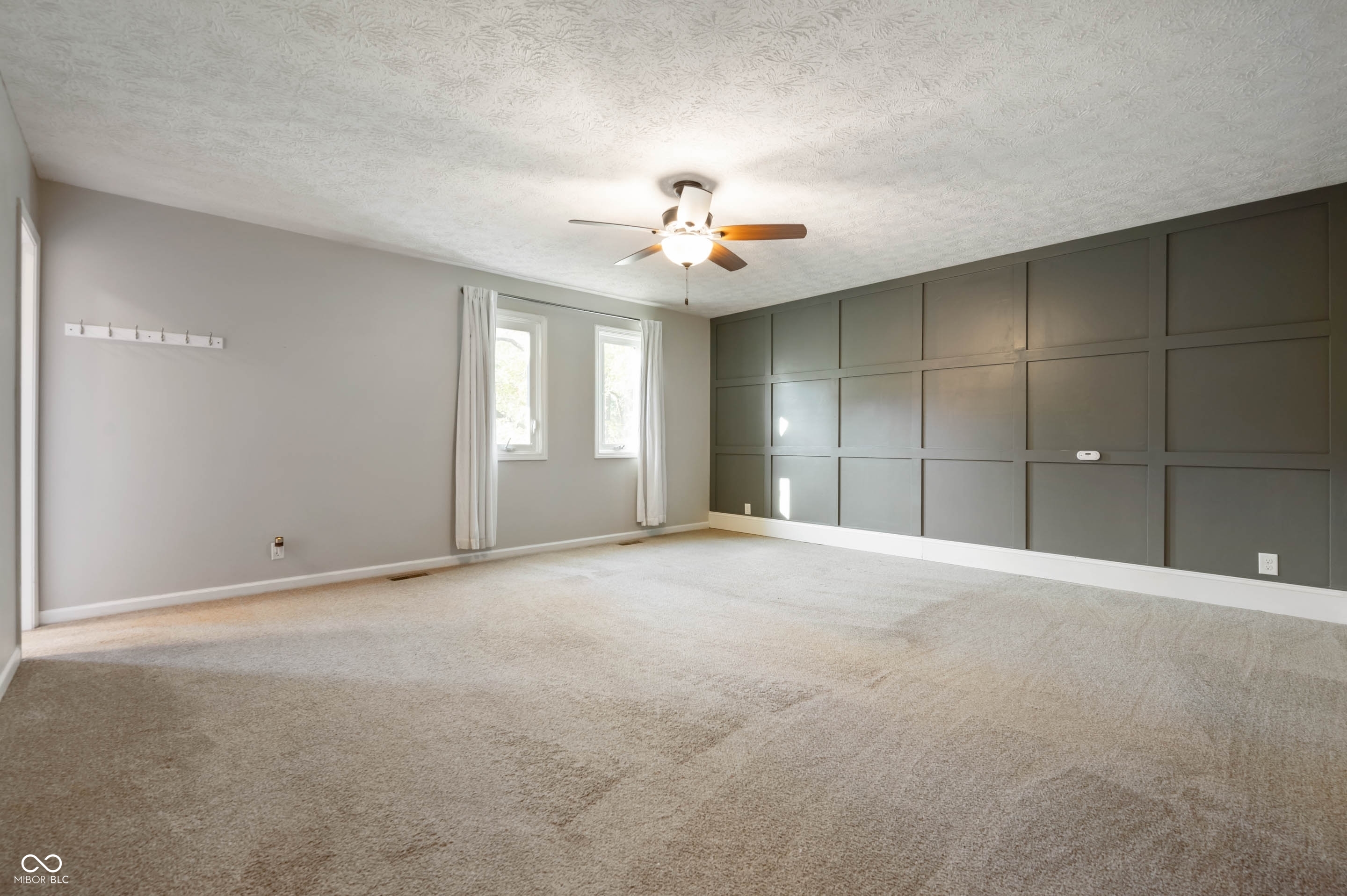 1346 Smokey Row Lane