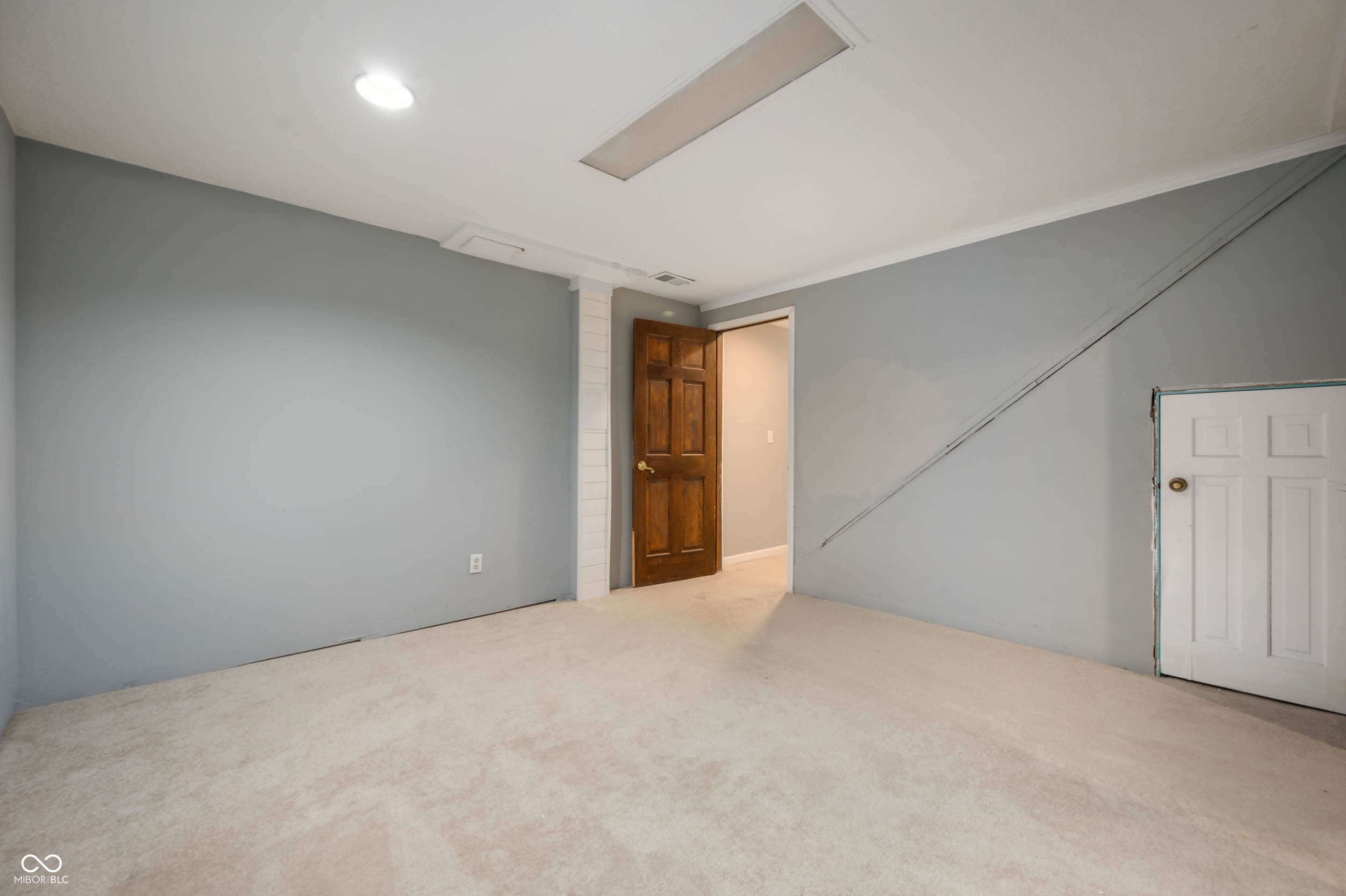 1346 Smokey Row Lane