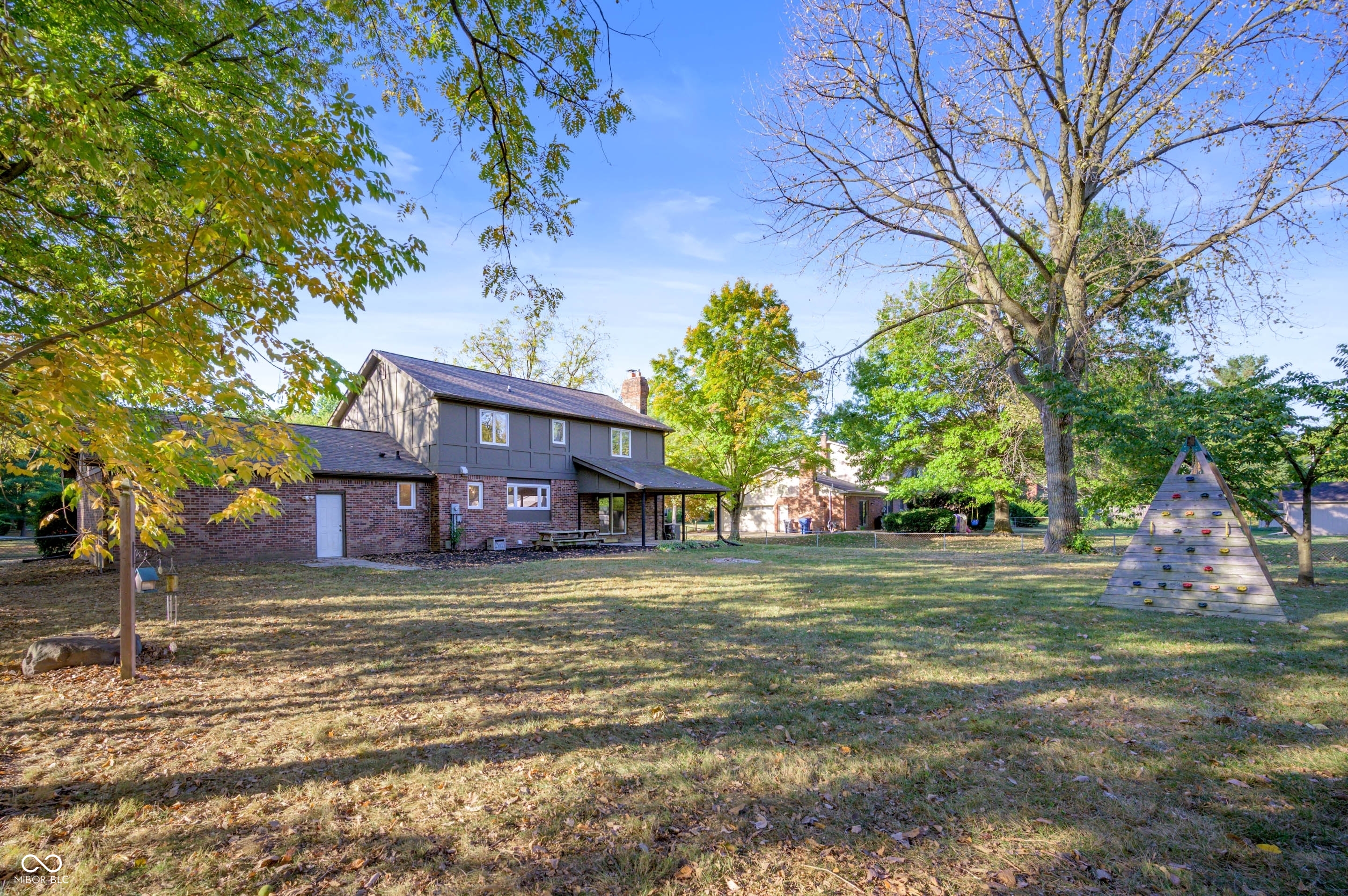 1346 Smokey Row Lane