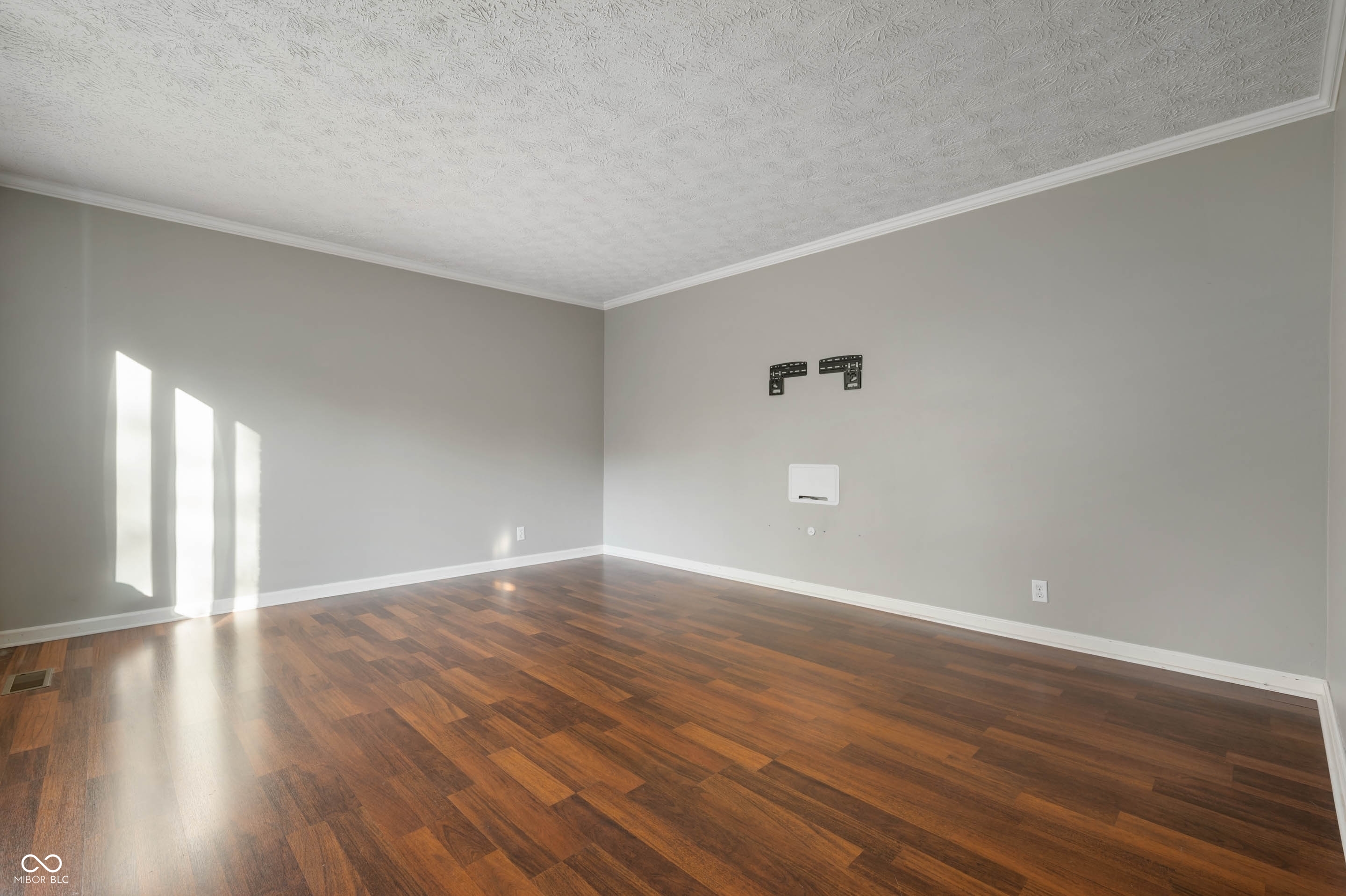 1346 Smokey Row Lane