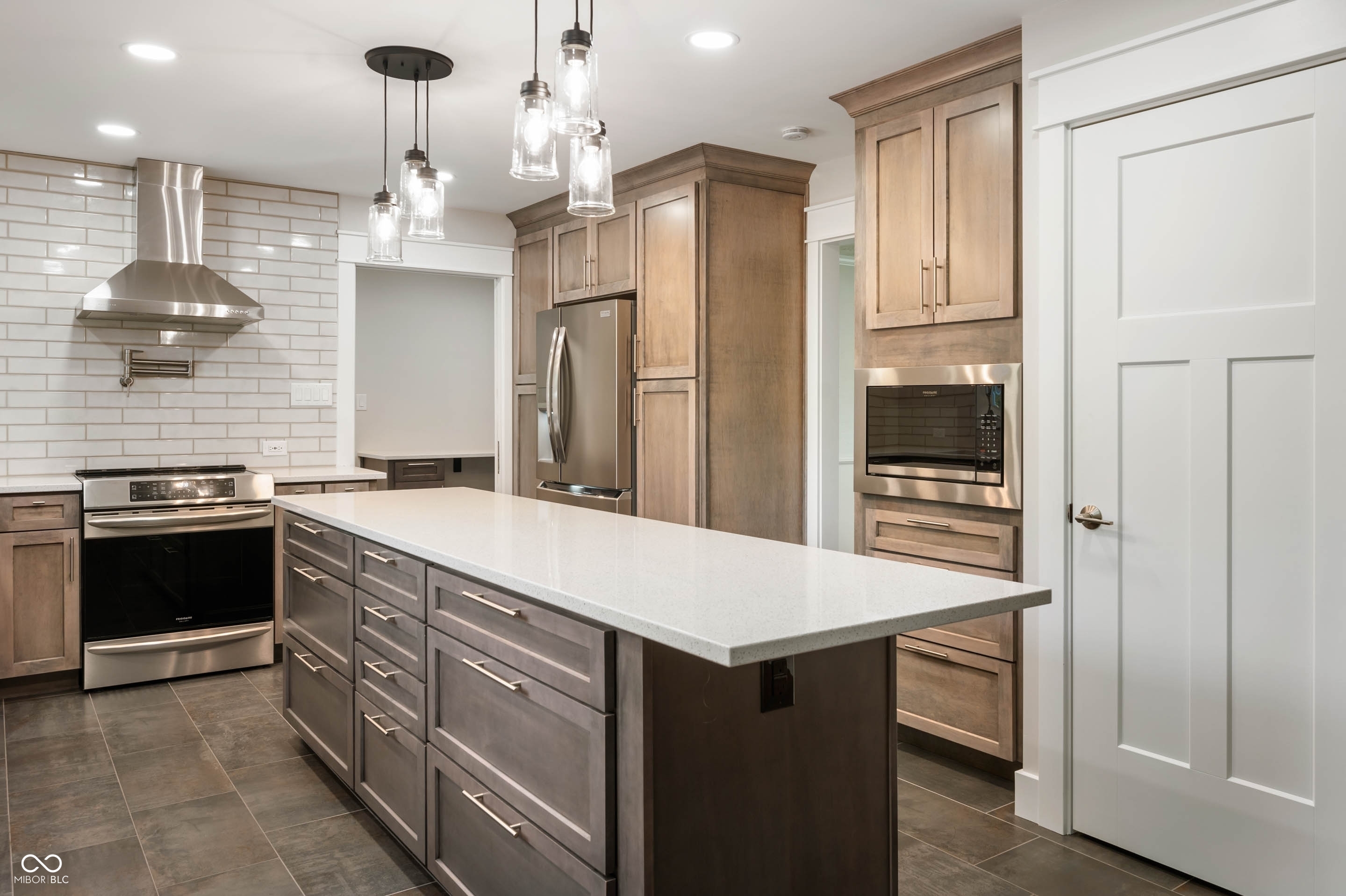 1346 Smokey Row Lane