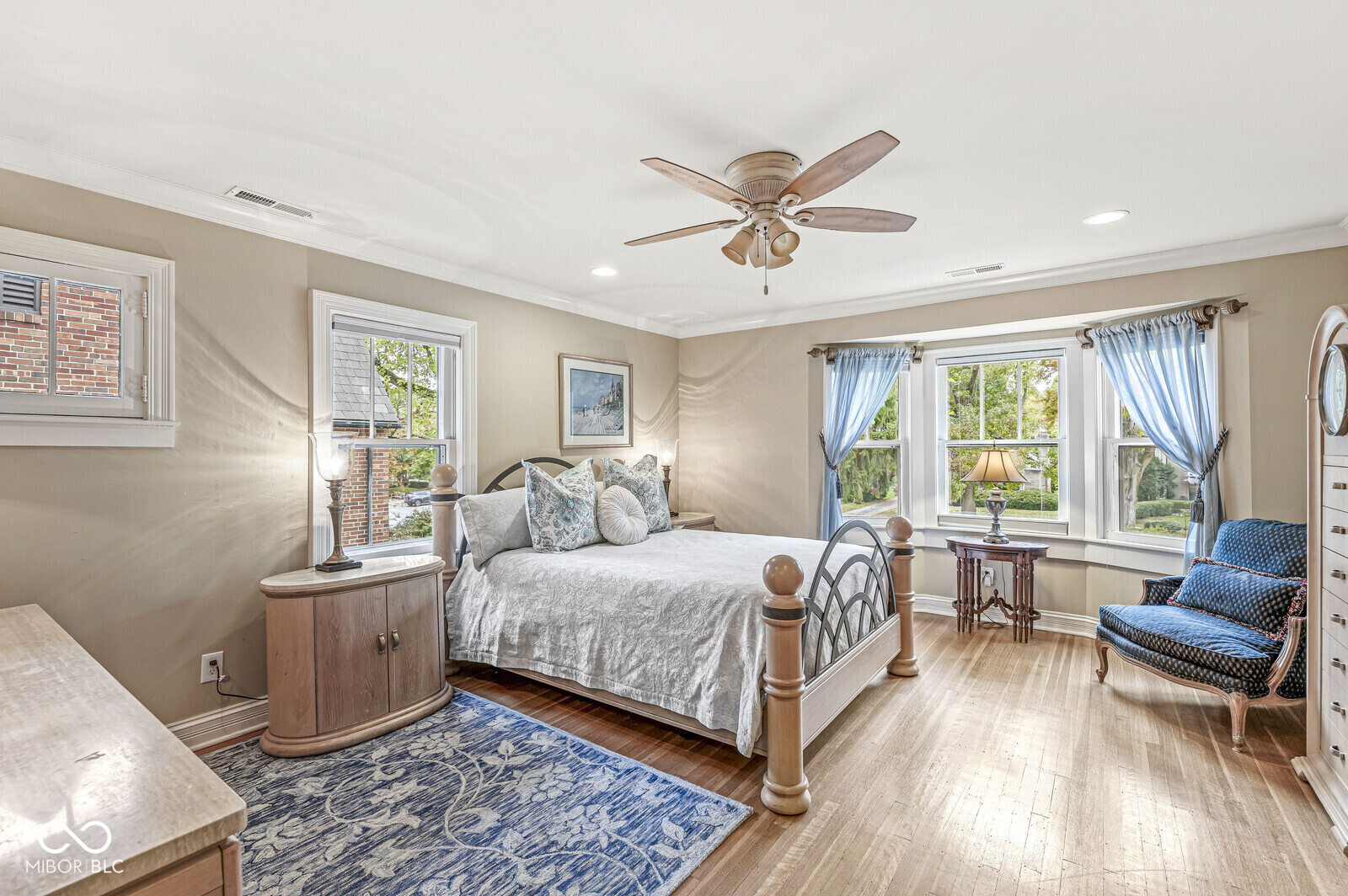 5017 N Pennsylvania Street