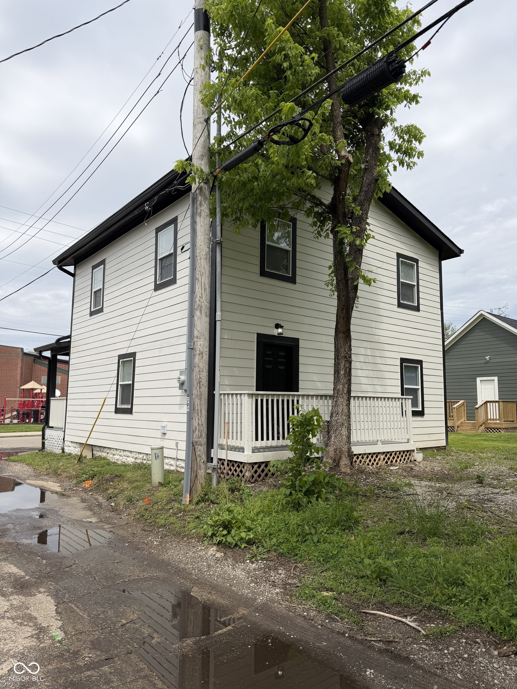 977 W 26th Street