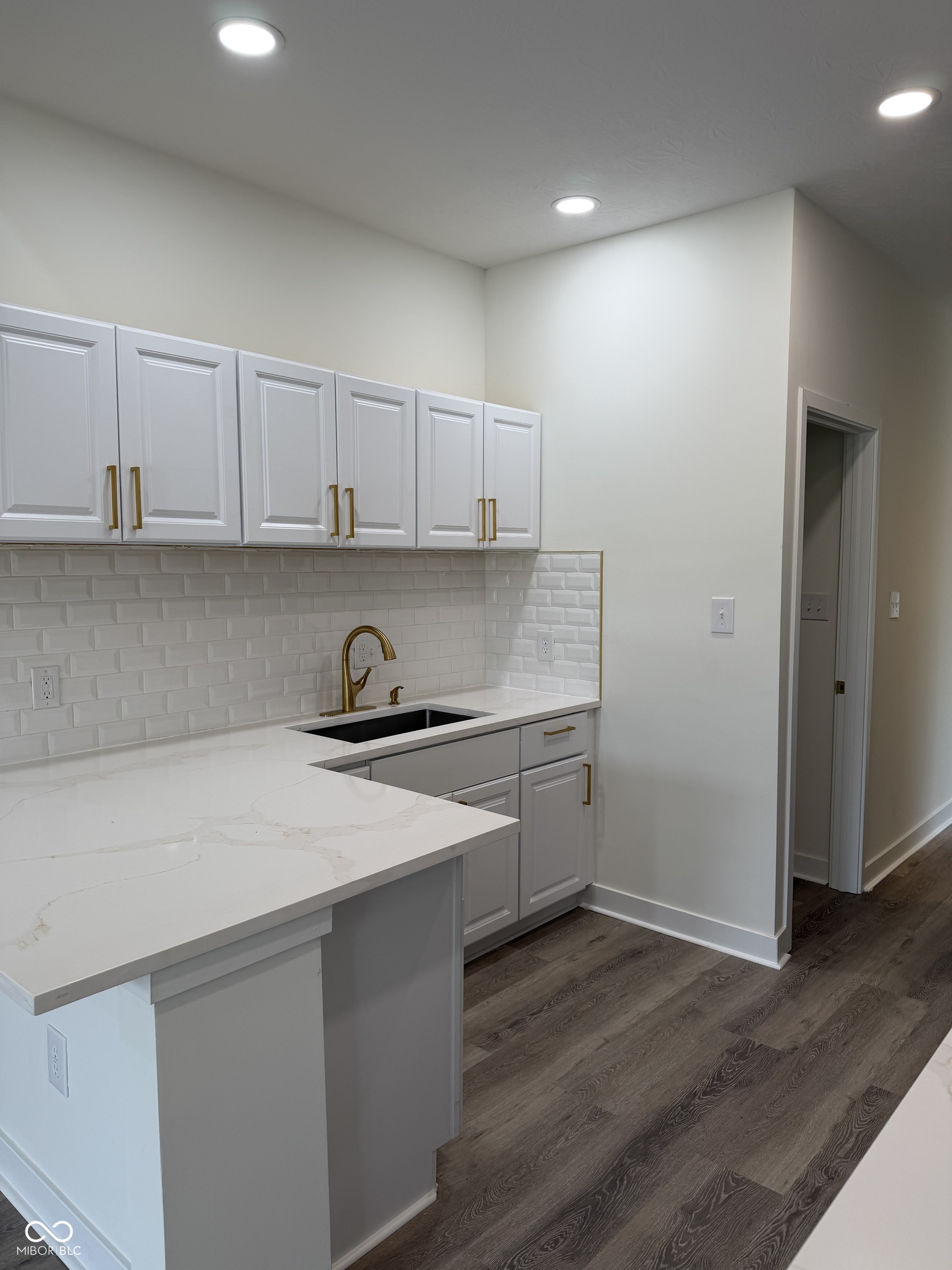 977 W 26th Street