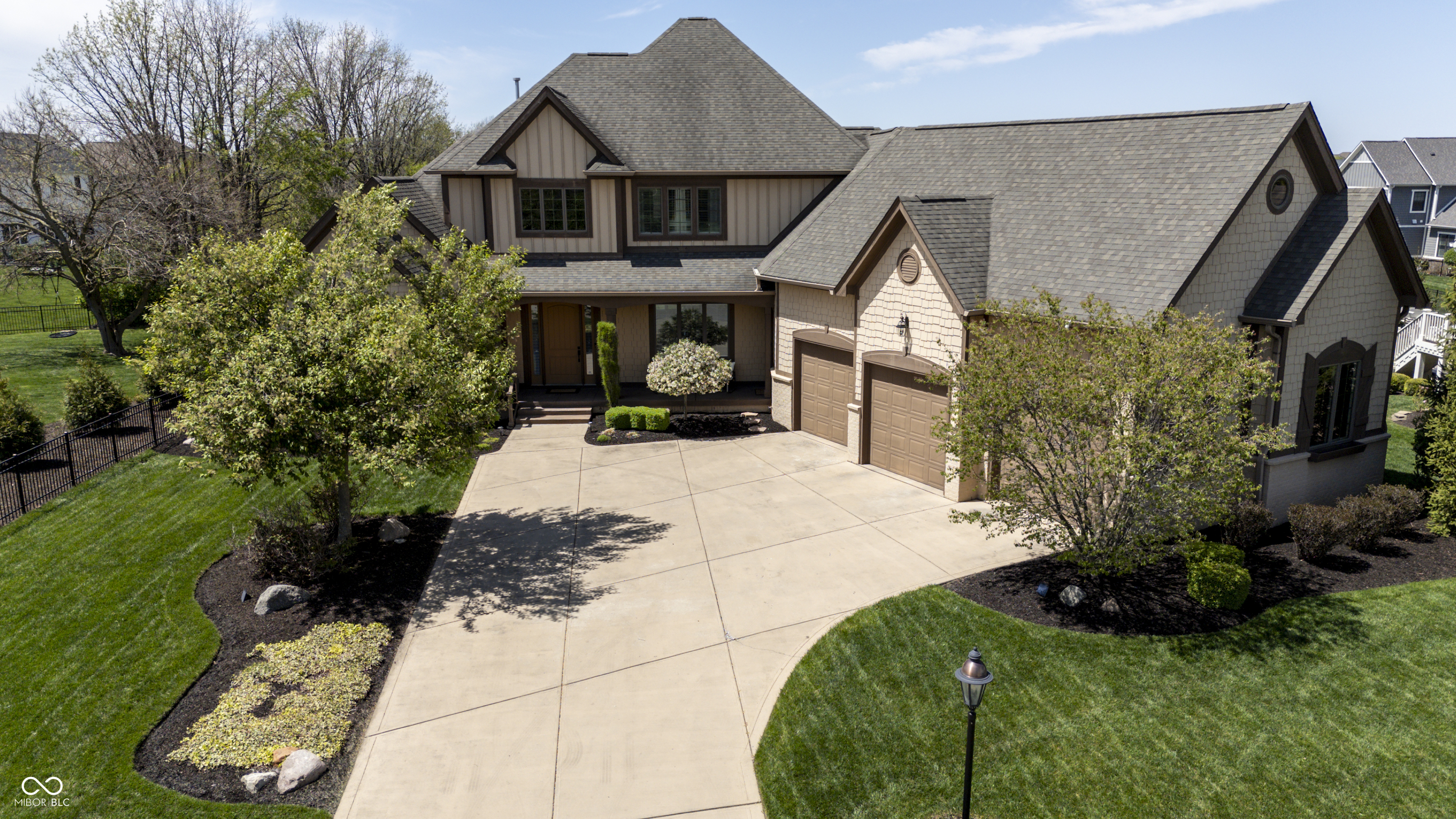 10138 Backstretch Row