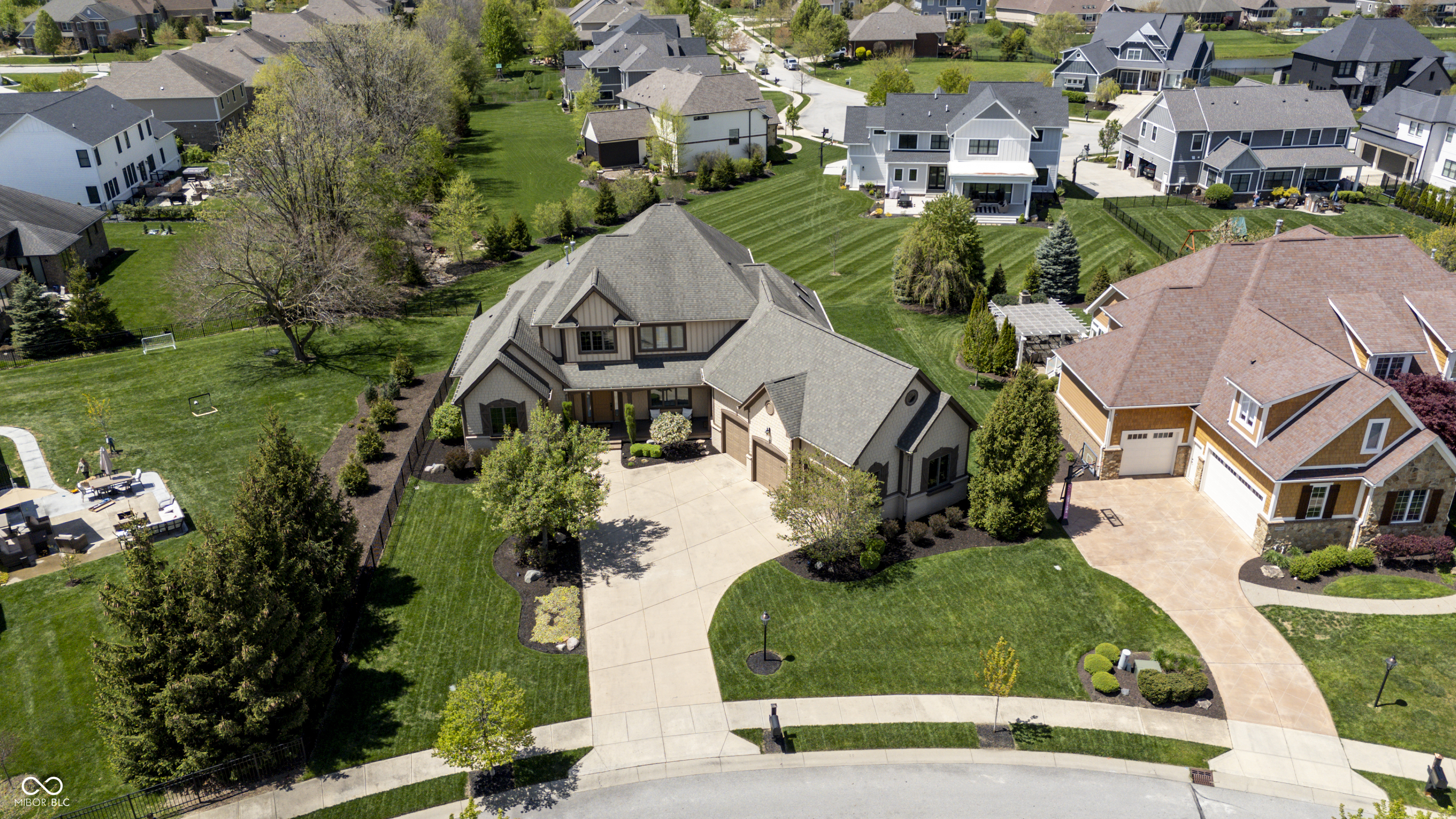 10138 Backstretch Row