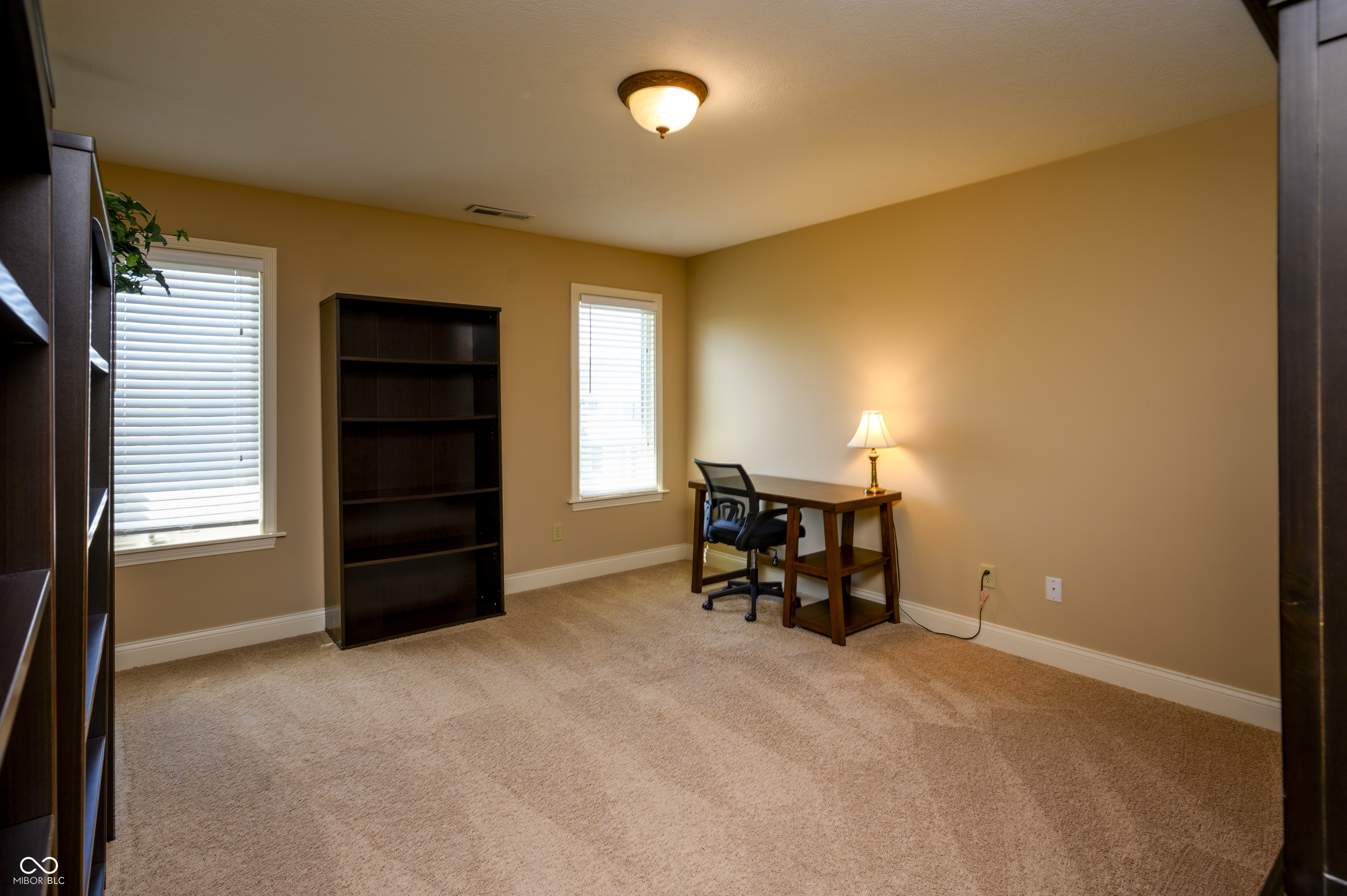 10138 Backstretch Row