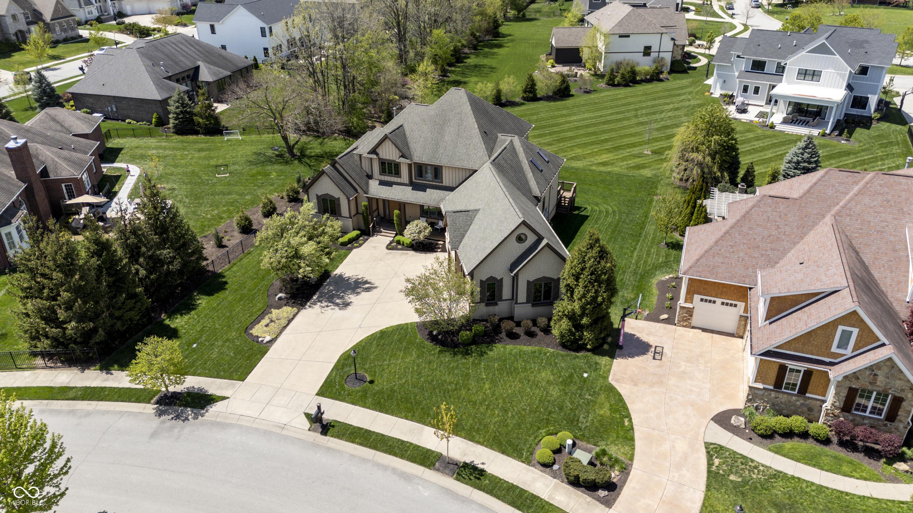 10138 Backstretch Row