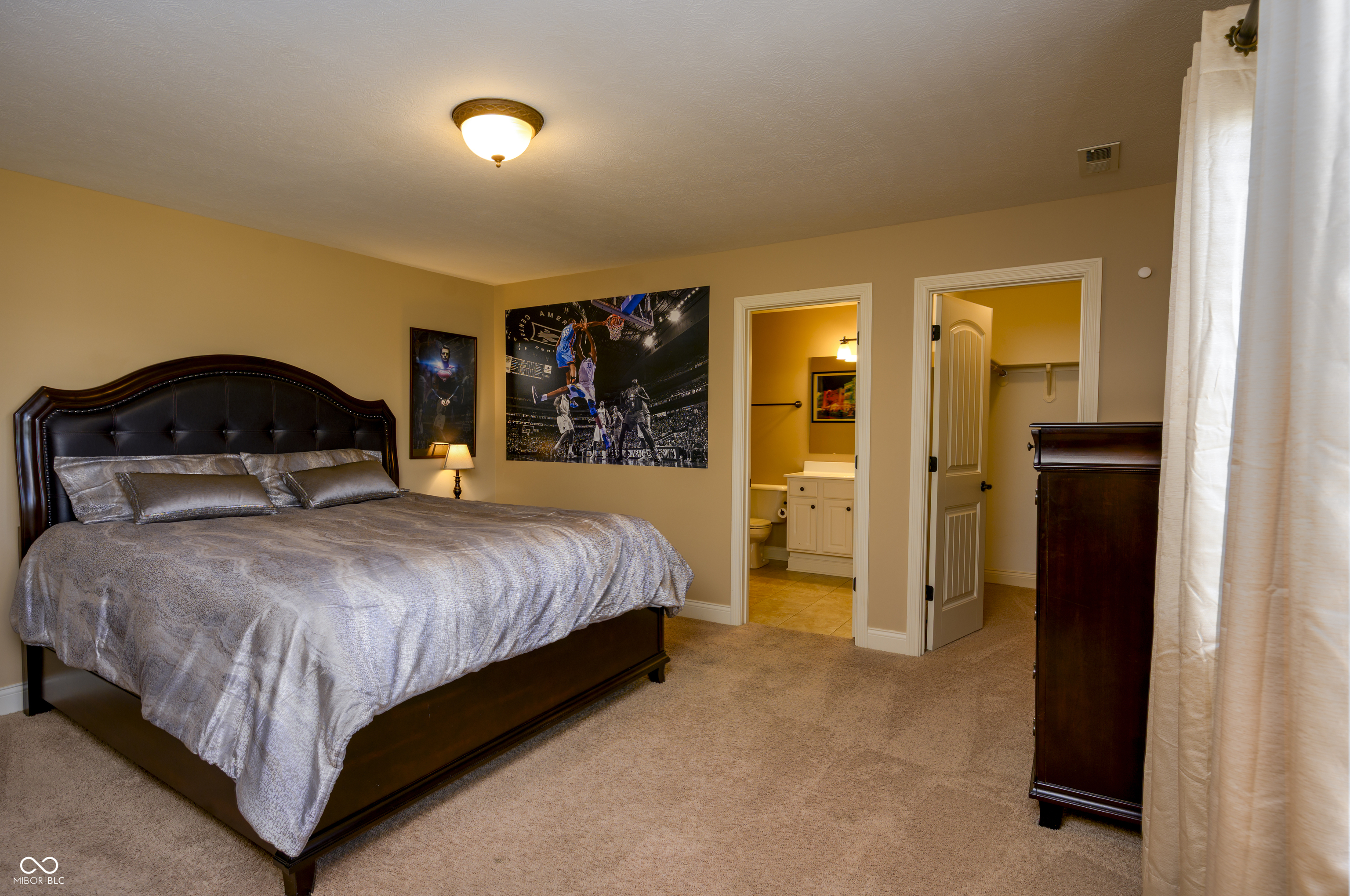 10138 Backstretch Row