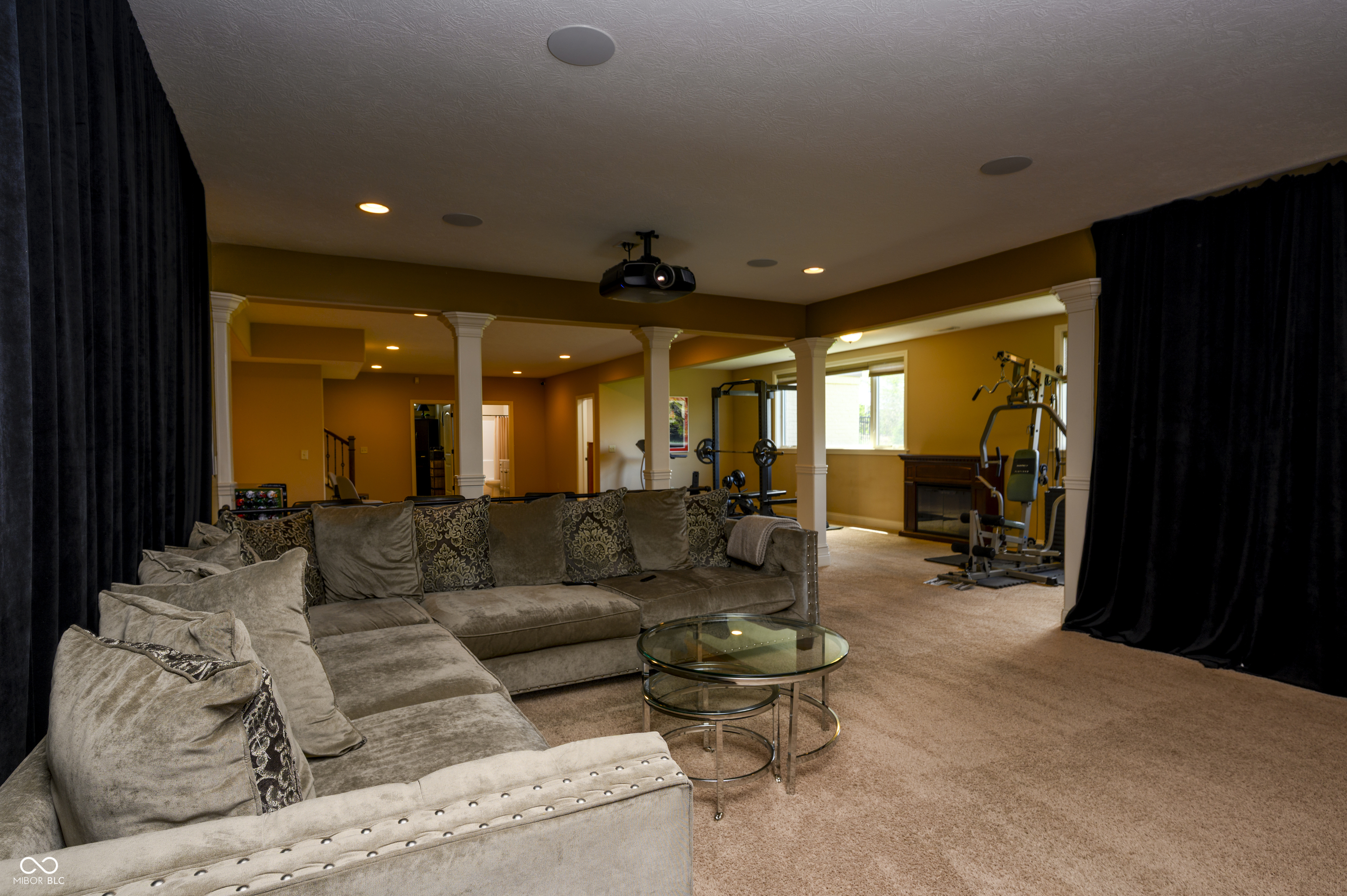 10138 Backstretch Row