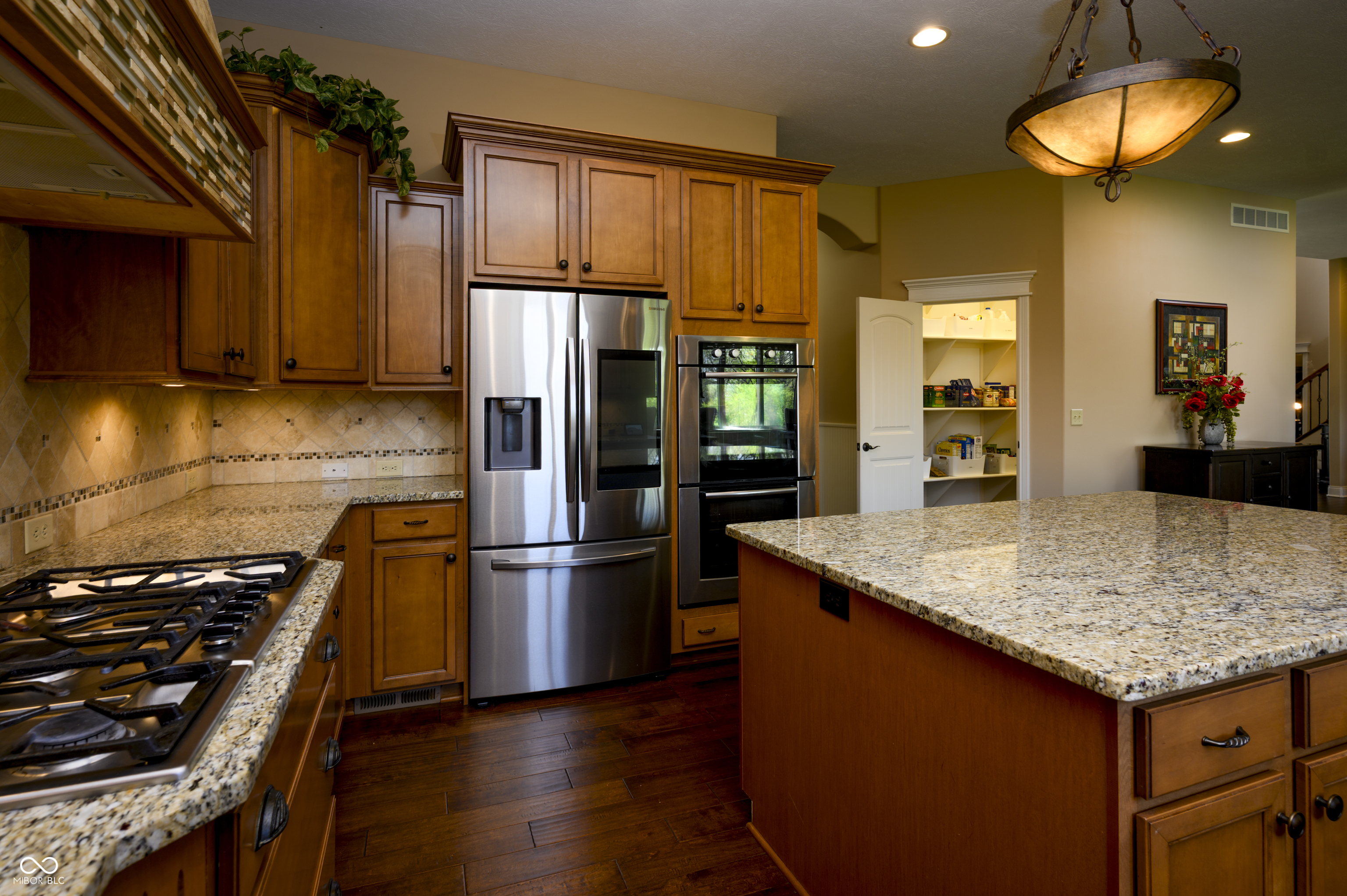 10138 Backstretch Row