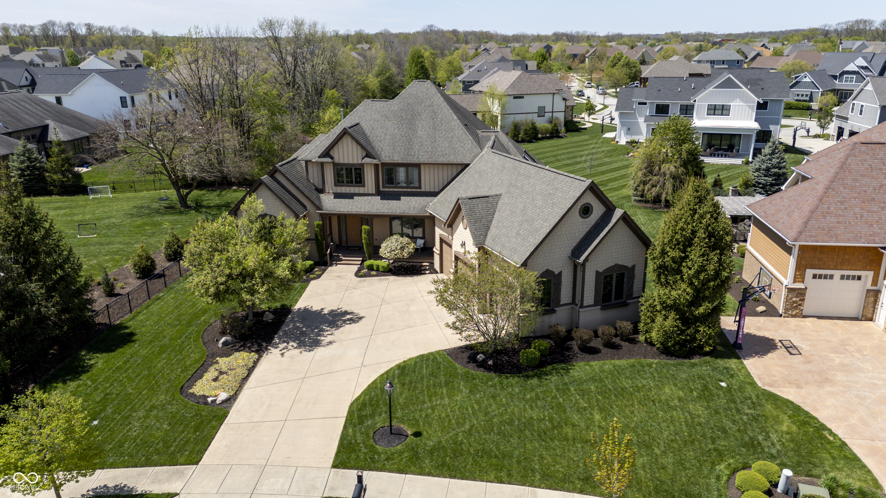 10138 Backstretch Row