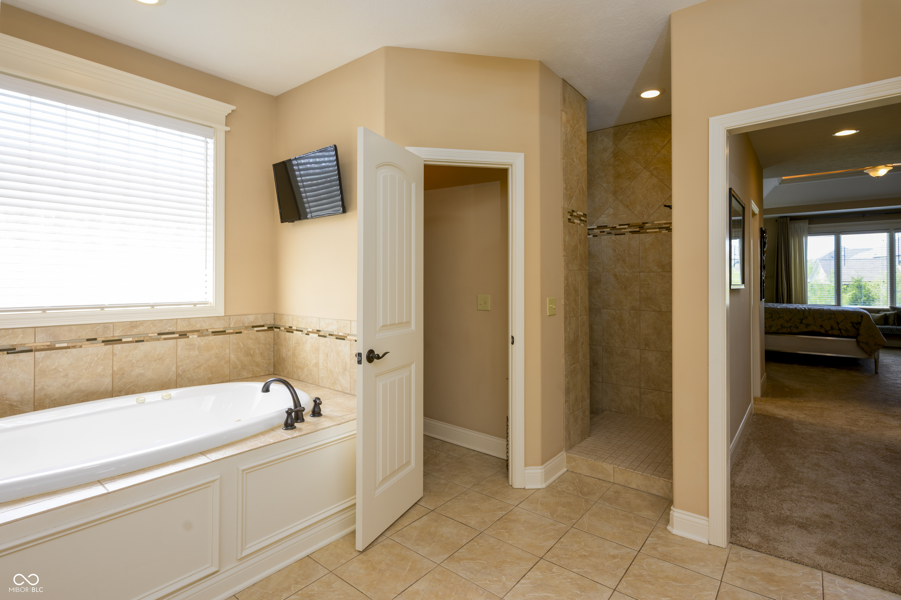 10138 Backstretch Row