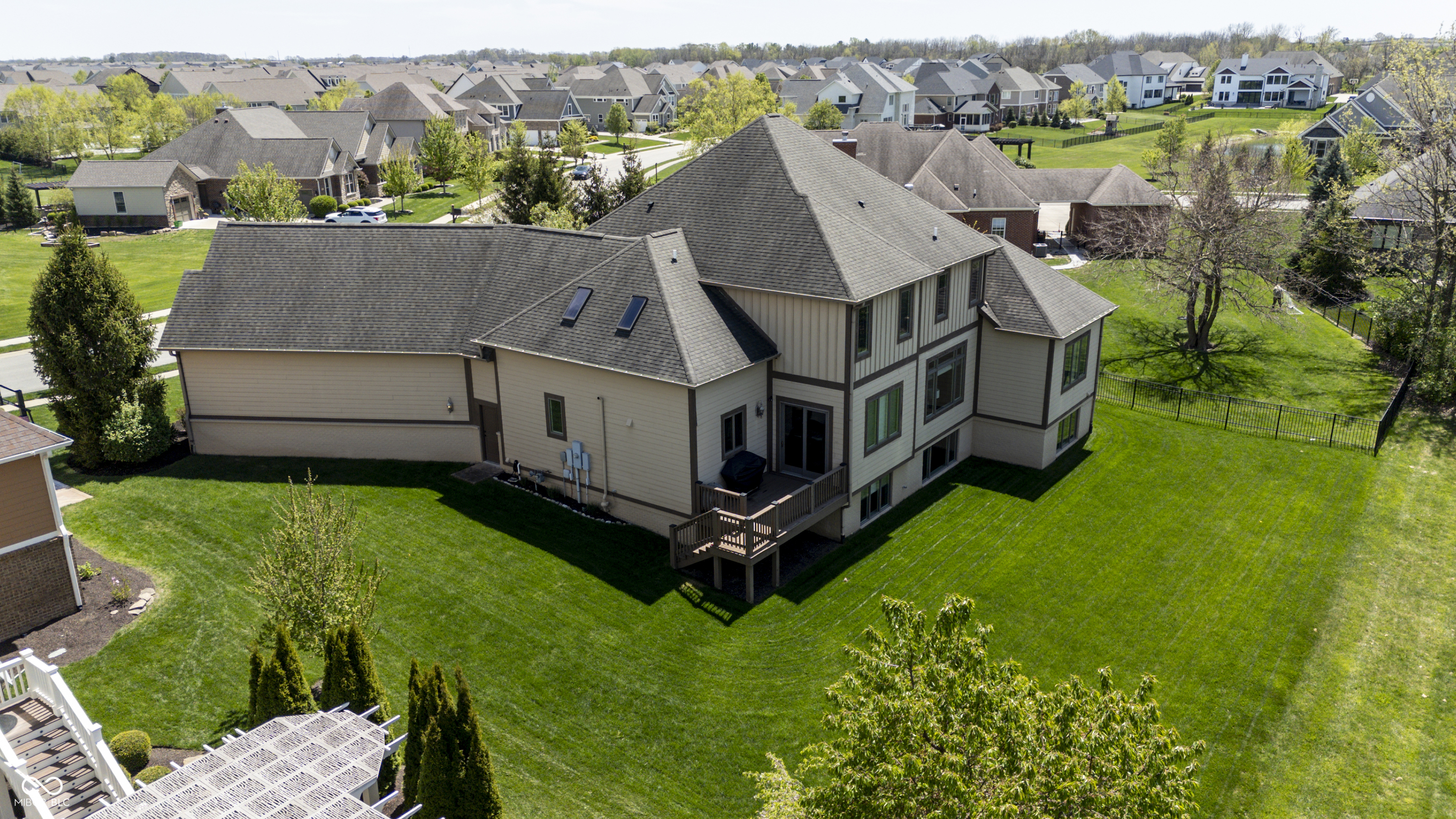 10138 Backstretch Row