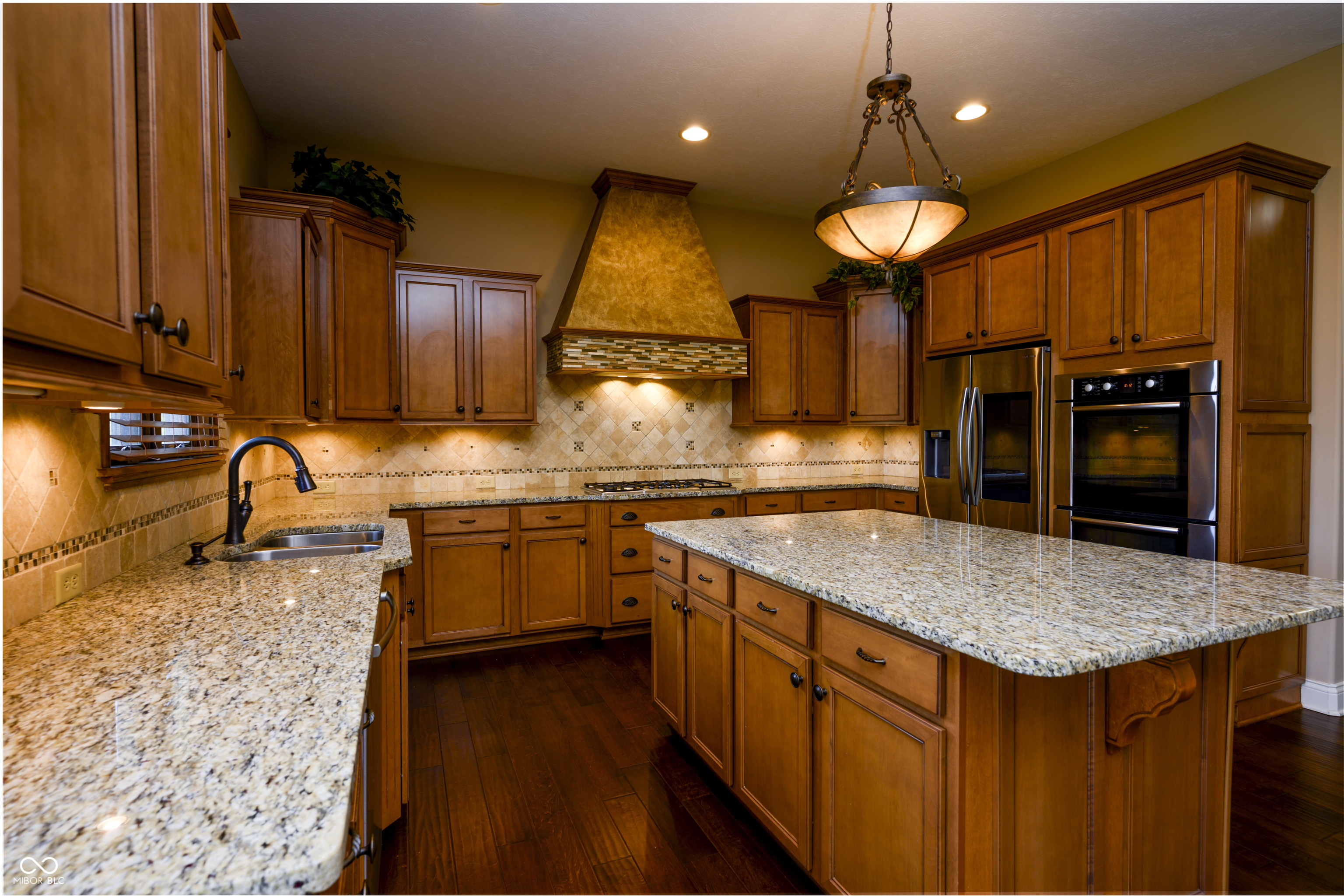 10138 Backstretch Row