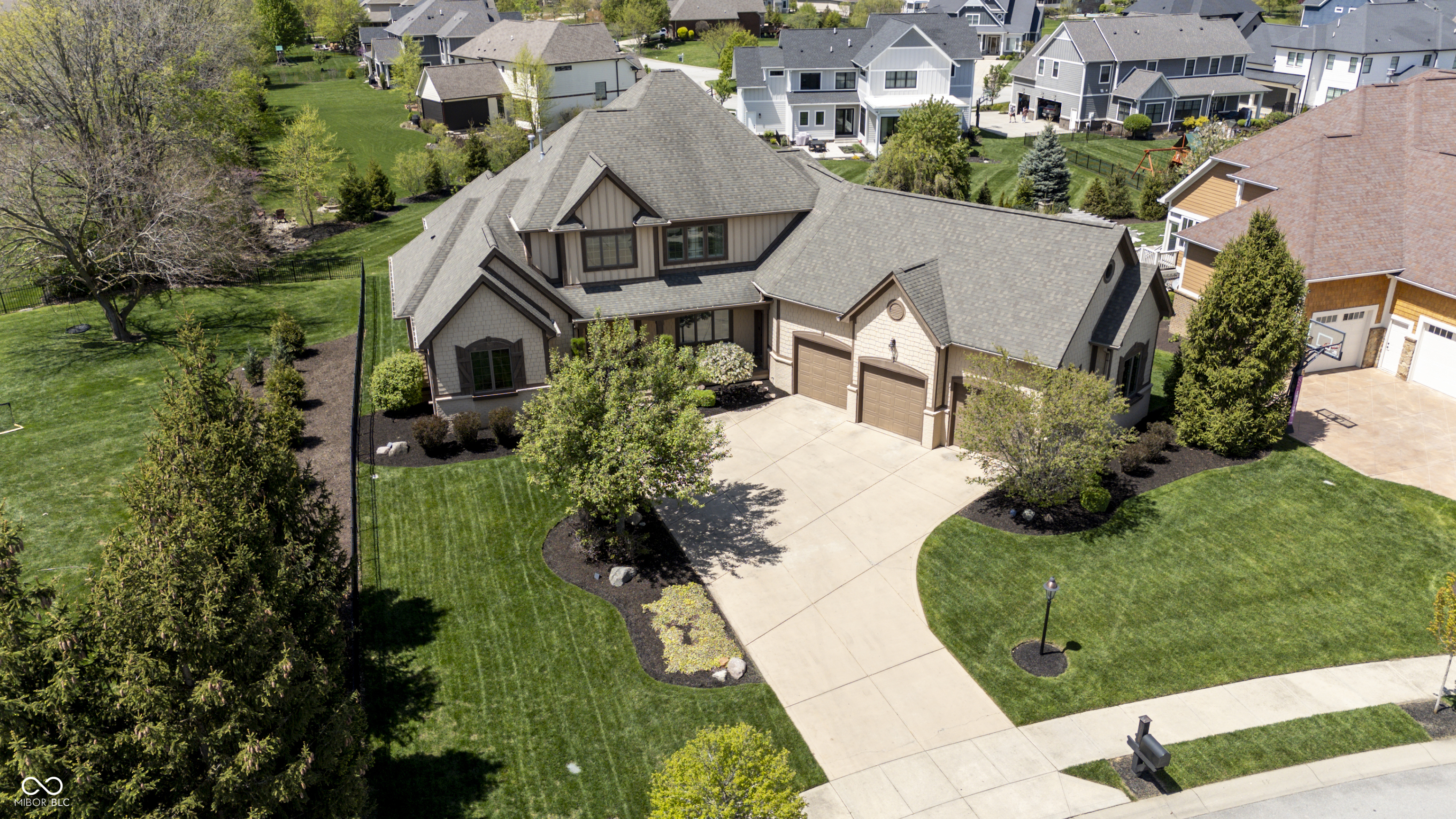 10138 Backstretch Row