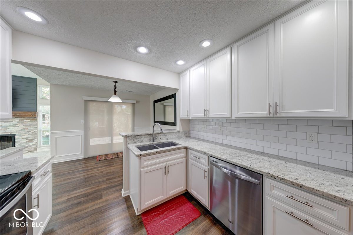 6419 Bayside South Drive