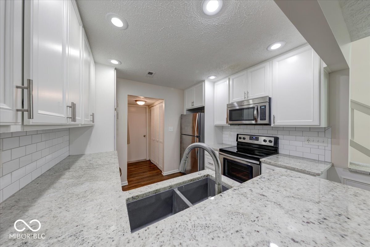 6419 Bayside South Drive