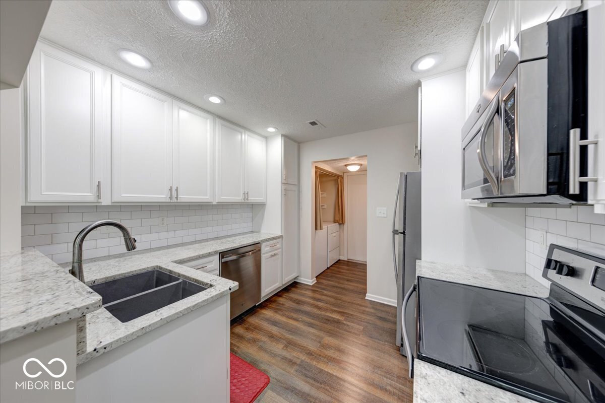 6419 Bayside South Drive