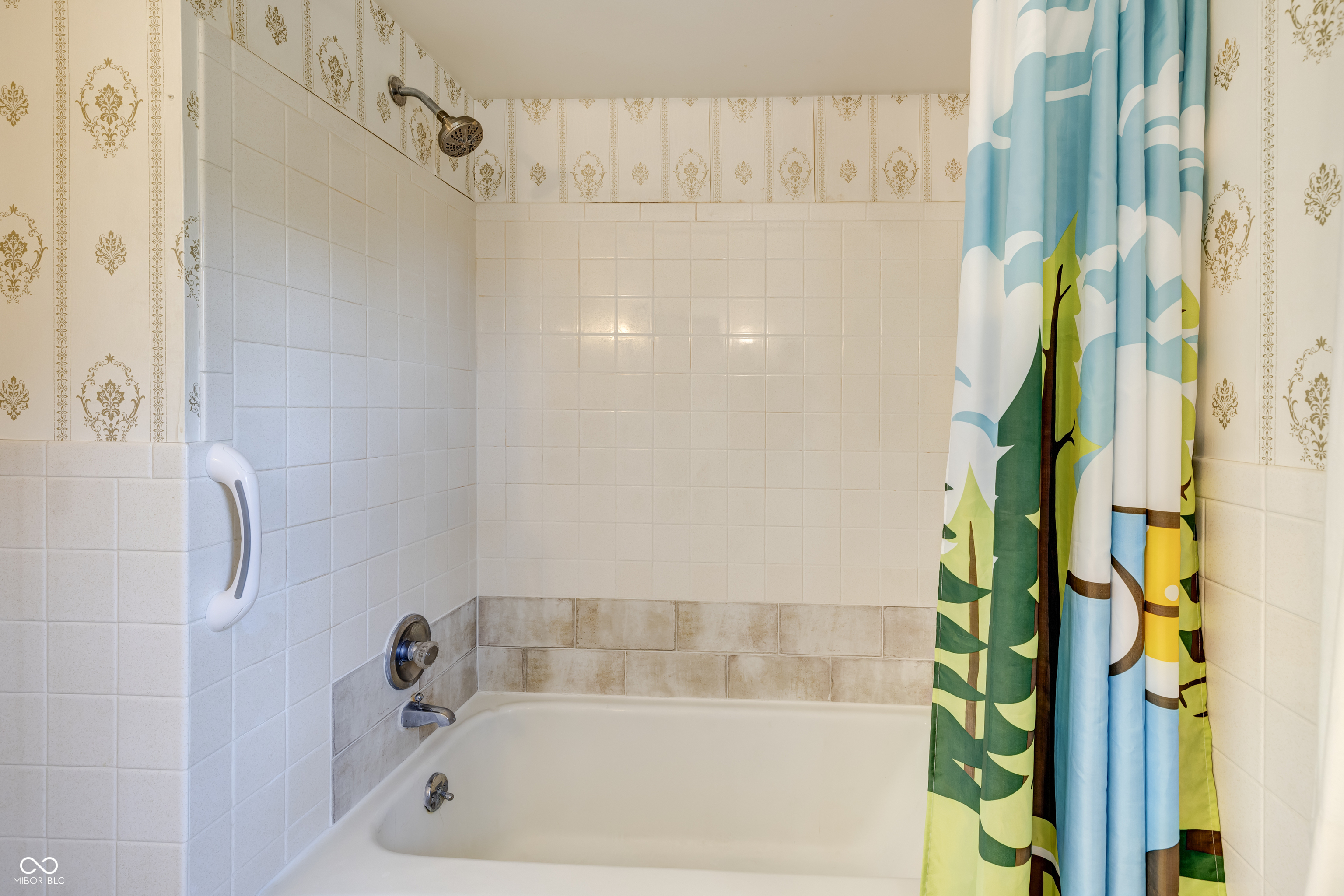 5504 Hawthorne Drive