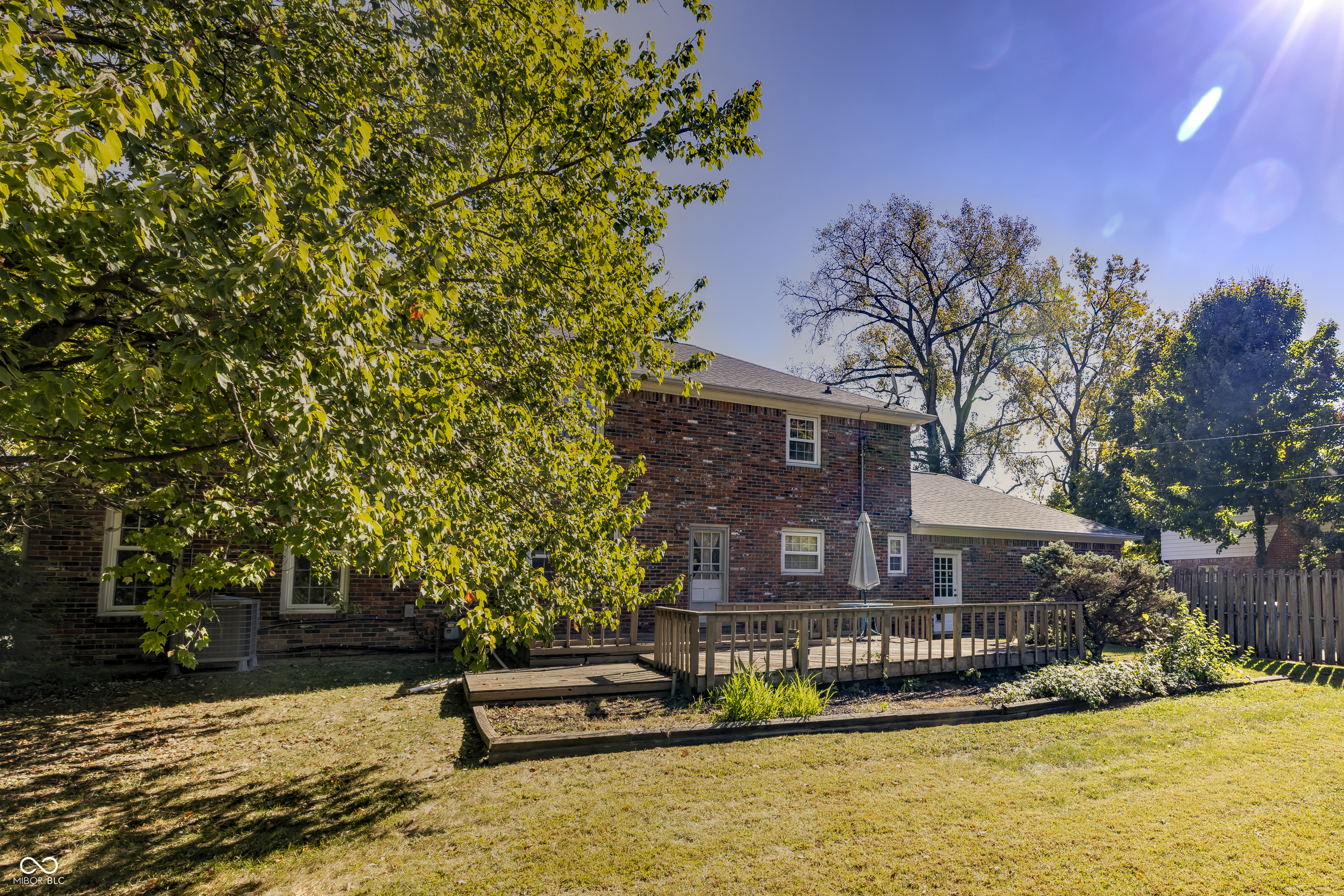 5504 Hawthorne Drive