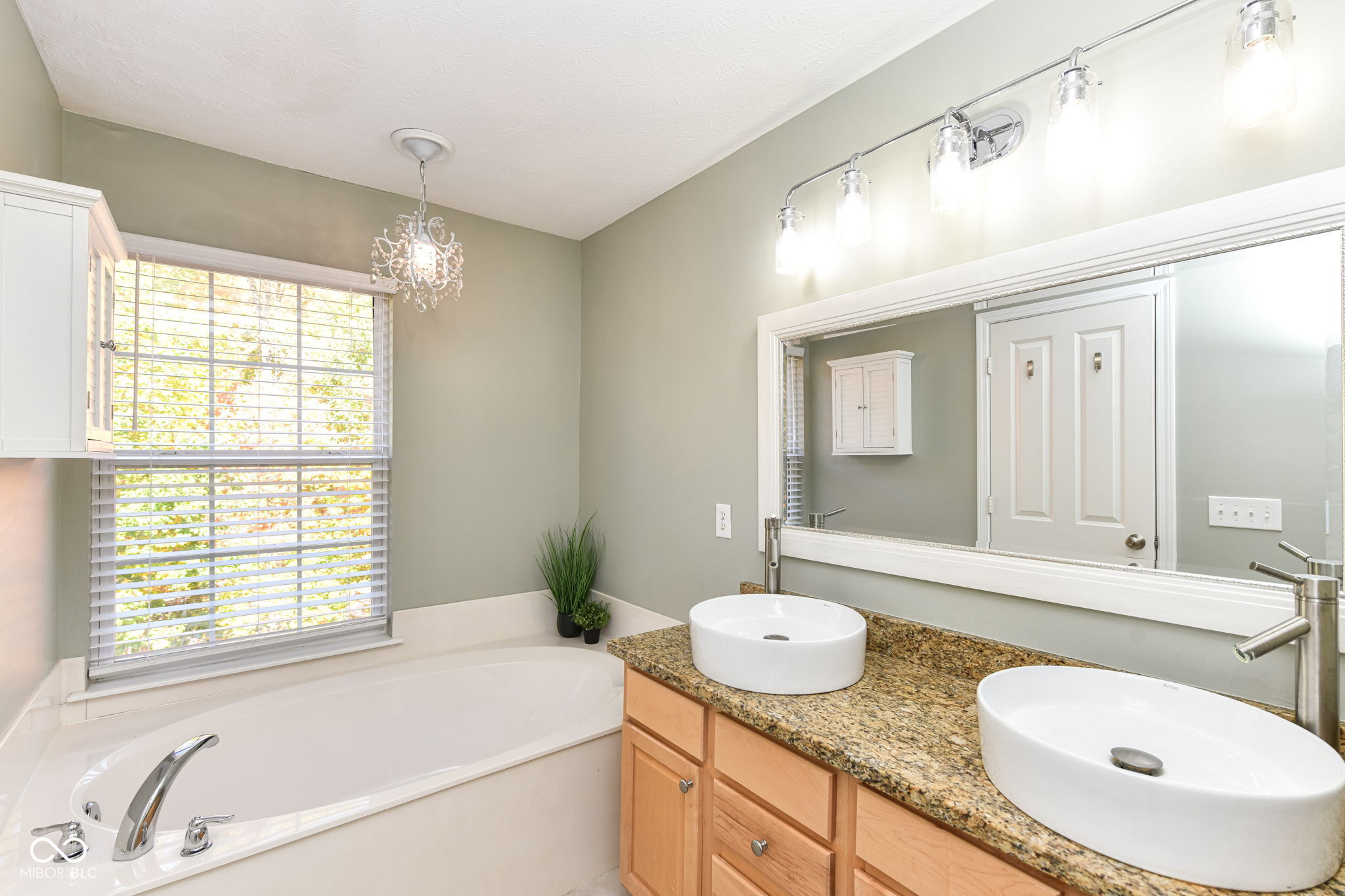 1036 Cavendish Drive