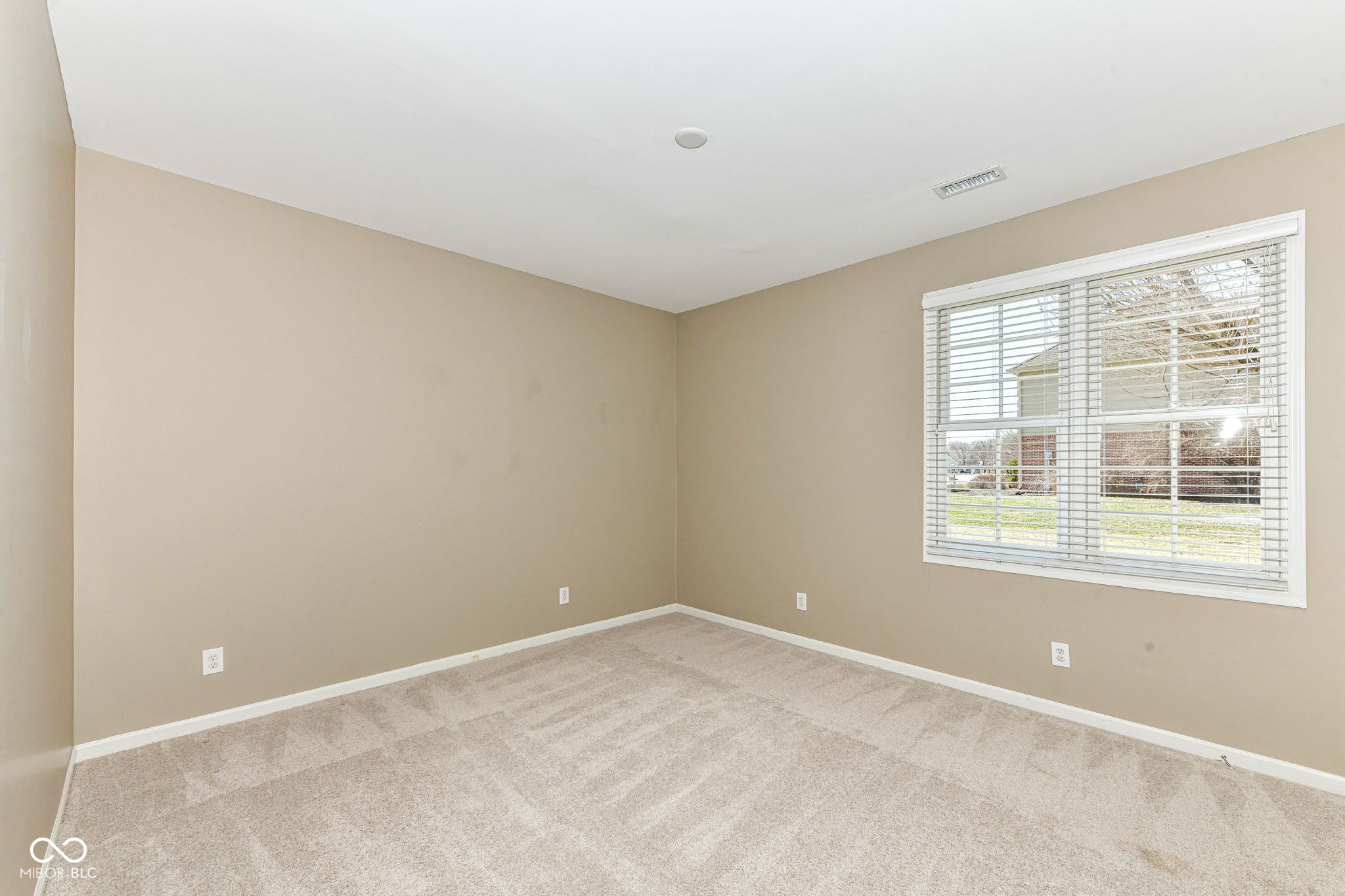 2484 Royal Boulevard