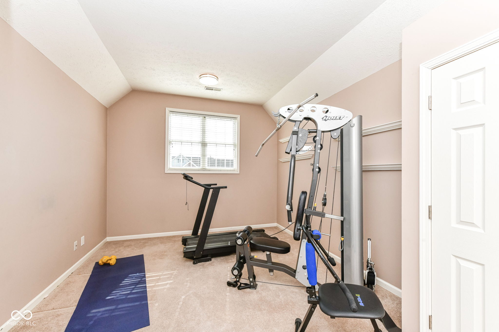 2484 Royal Boulevard