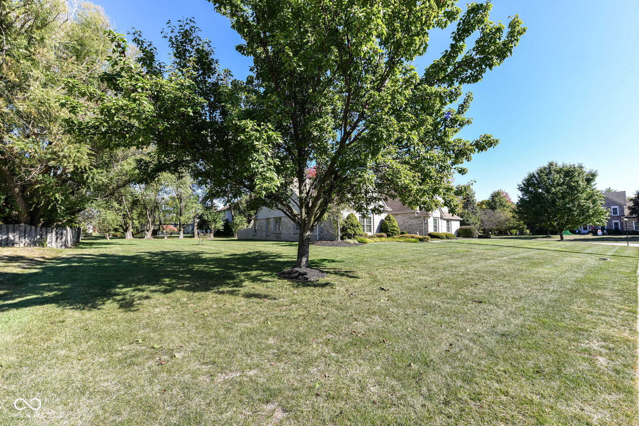 2484 Royal Boulevard